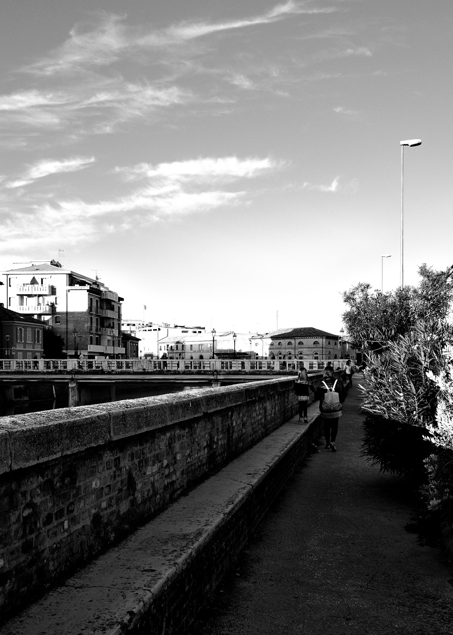 Nikon AF-S Nikkor 35mm F1.8G ED sample photo. Senigallia agosto passeggiata sul canale photography
