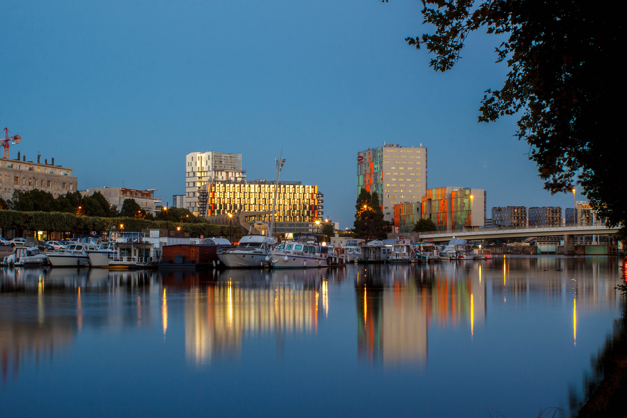 Canon EF 28-80mm f/3.5-5.6 sample photo. Nantes port photography