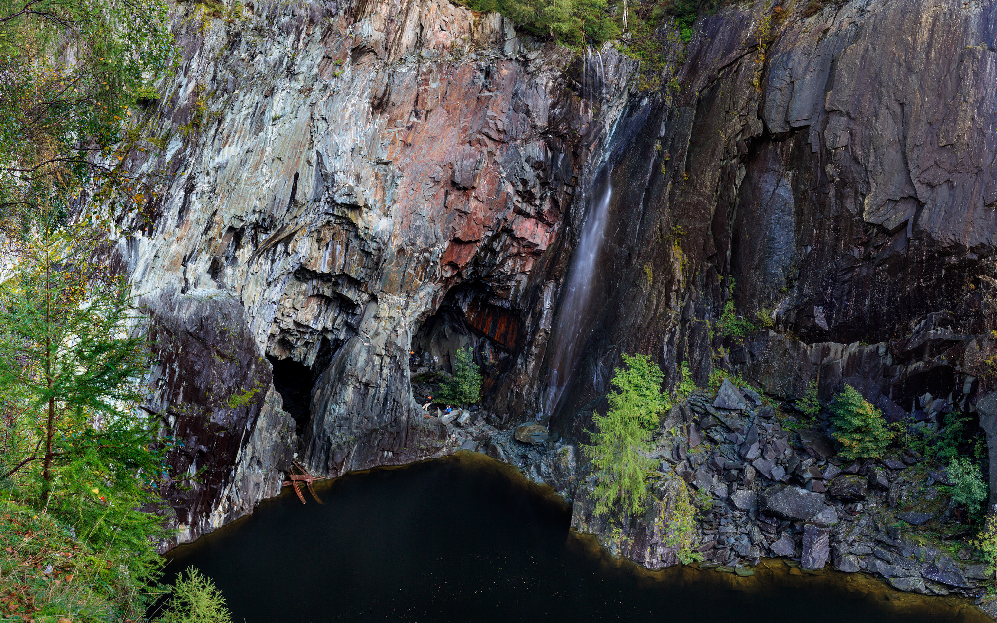 Canon EOS 5DS R + Canon EF 16-35mm F4L IS USM sample photo. Hodge close quarry photography