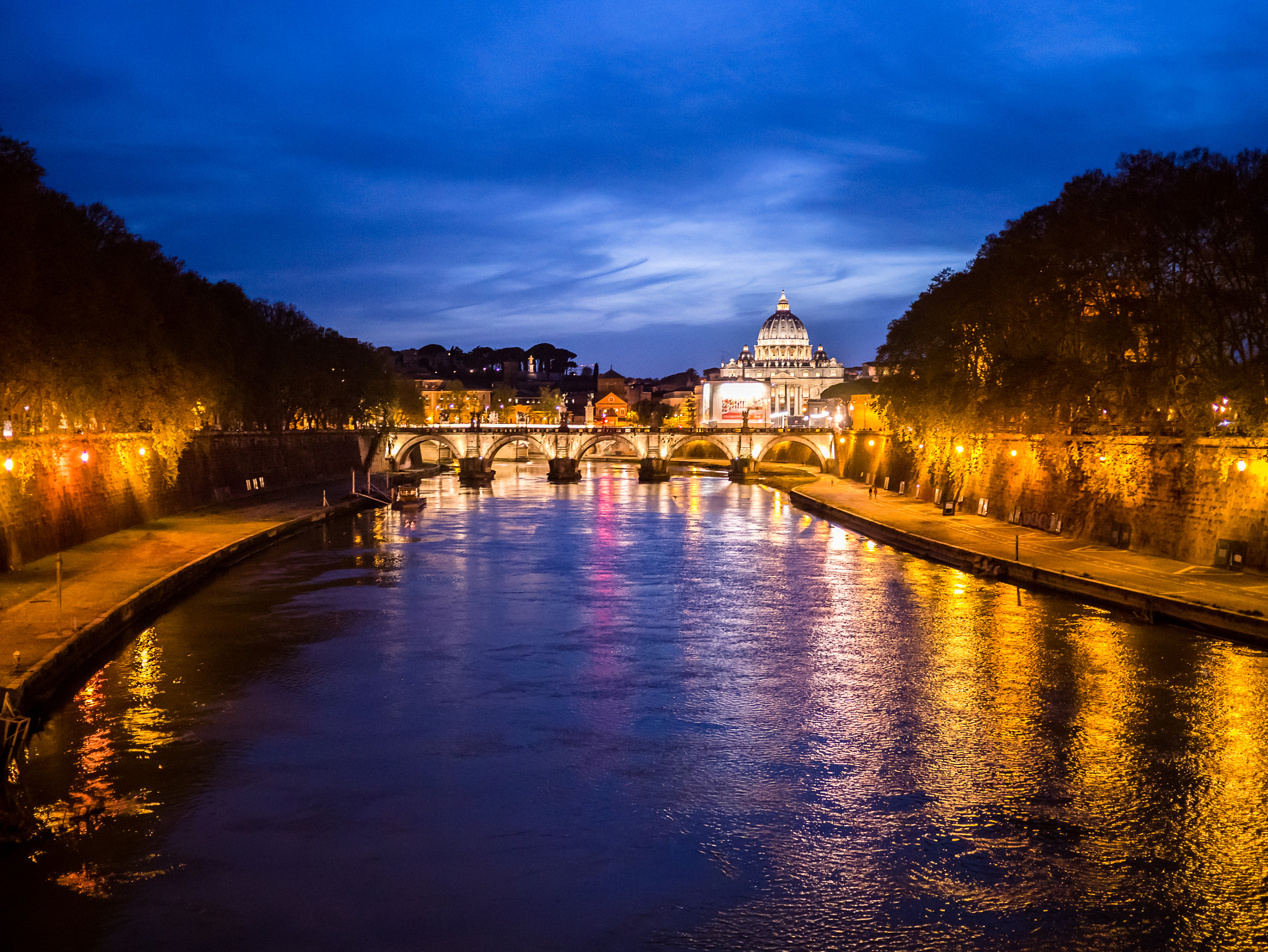 Panasonic Lumix DMC-G3 sample photo. Reflections on tiber at night photography