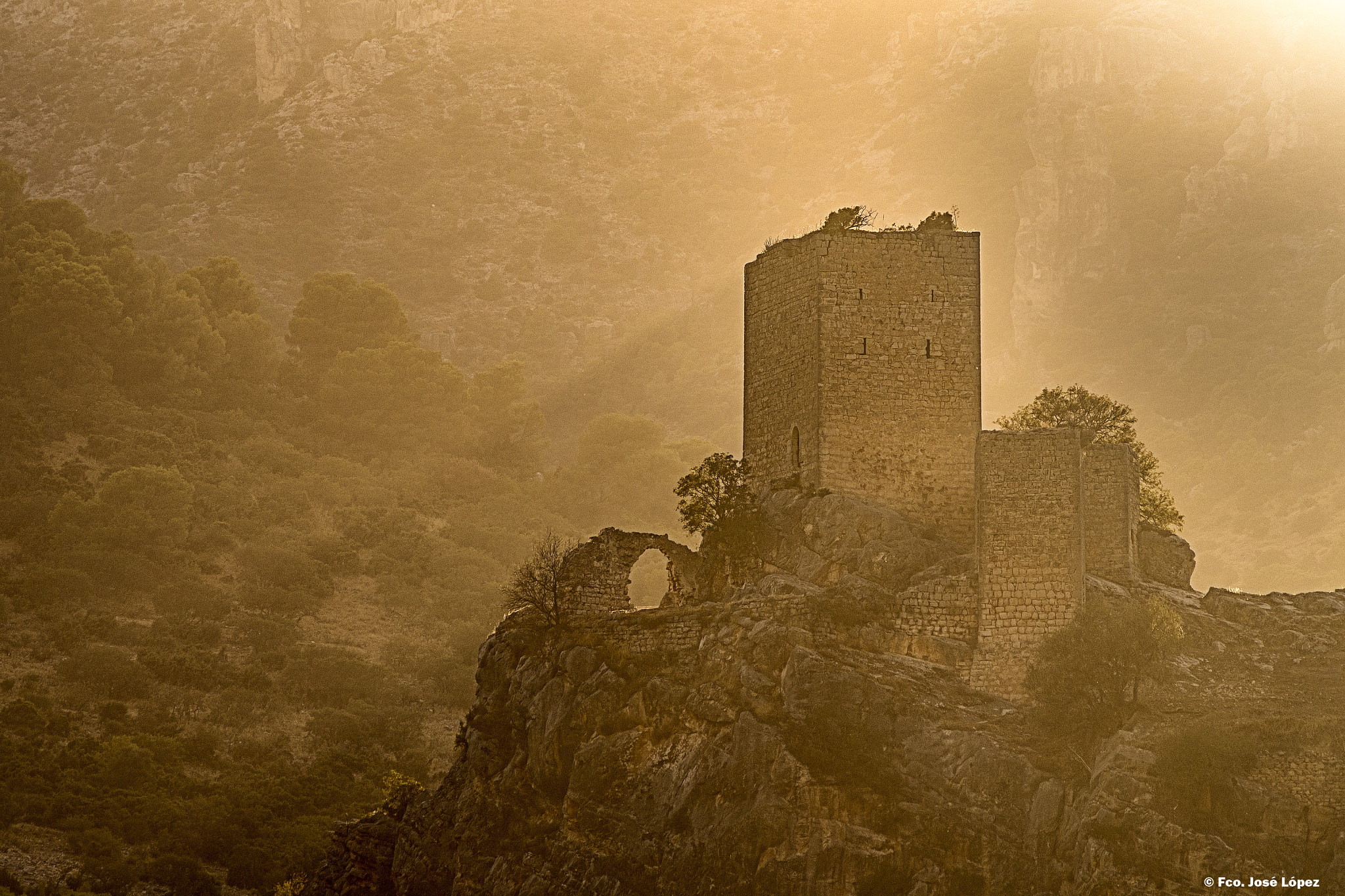 HD Pentax DA 55-300mm F4.0-5.8 ED WR sample photo. Castillo de otiñar photography
