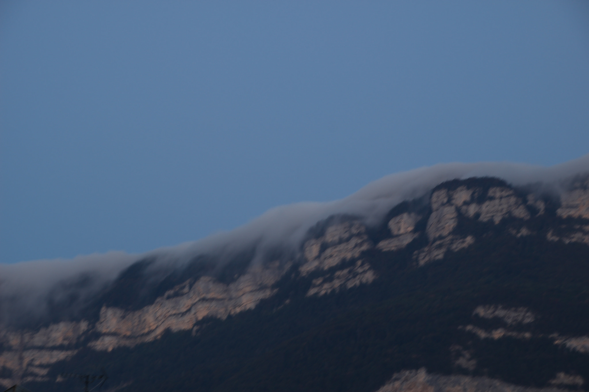 Canon EOS 100D (EOS Rebel SL1 / EOS Kiss X7) + Canon TS-E 90mm F2.8 Tilt-Shift sample photo. Wind mountain photography