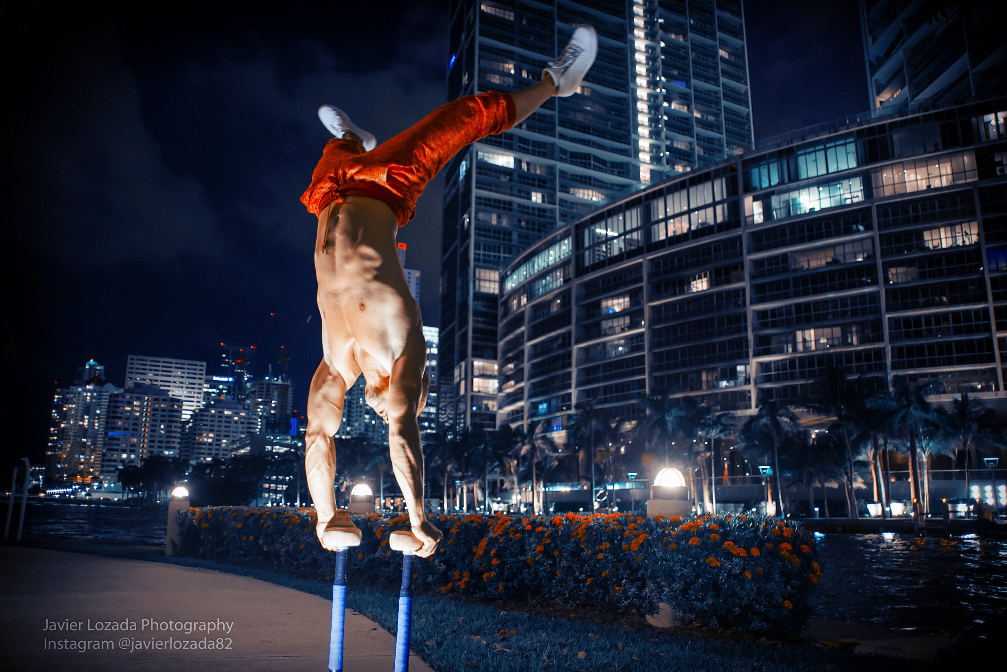 AF Zoom-Nikkor 28-105mm f/3.5-4.5D IF sample photo. Acro yoga series ii. shot at brickell key, miami. nikon d600 photography