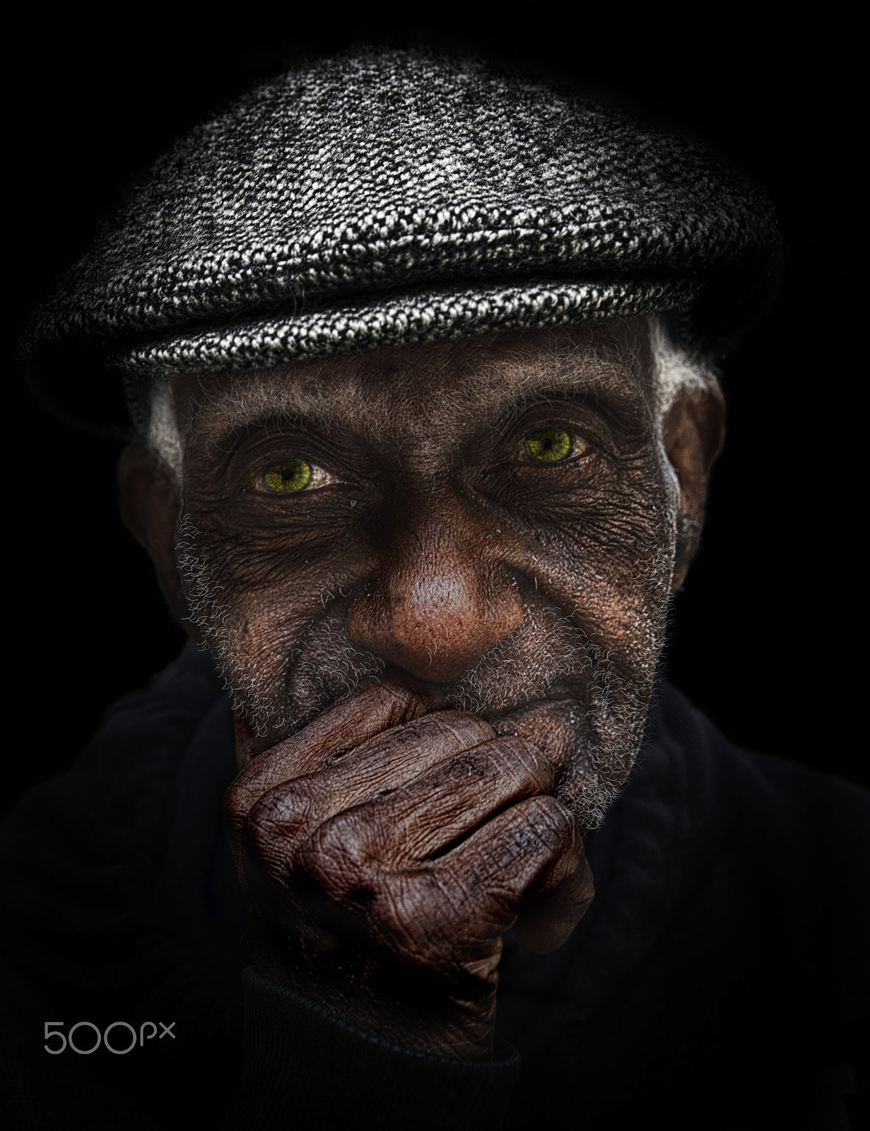 Canon EOS-1D Mark IV sample photo. Street  dweller 2 photography
