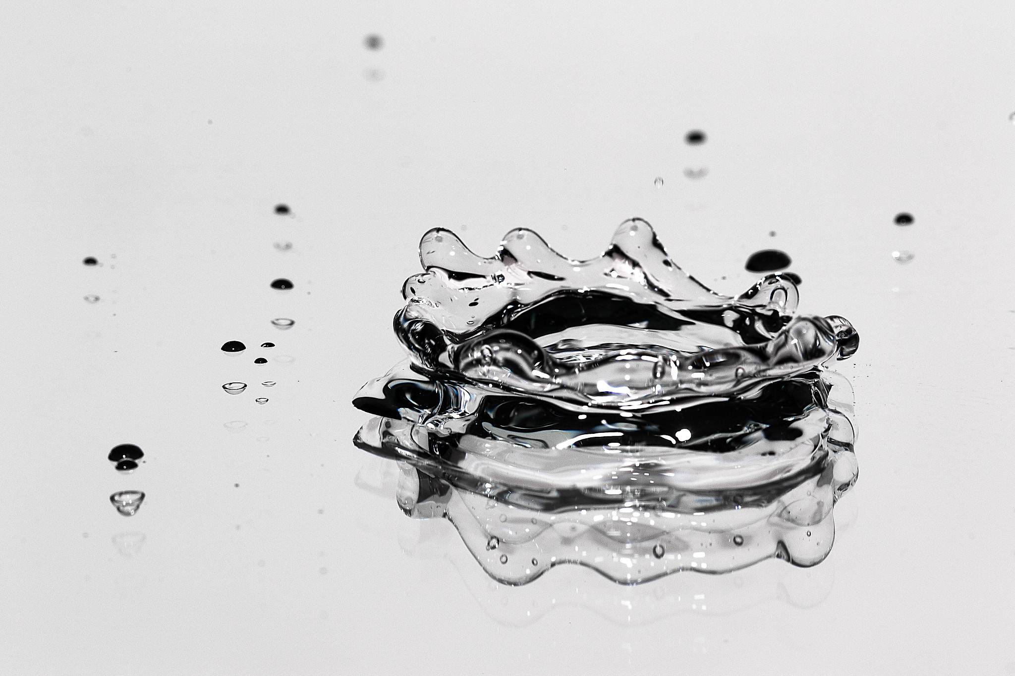 Canon EF 100mm F2.8L Macro IS USM sample photo. Splash photography