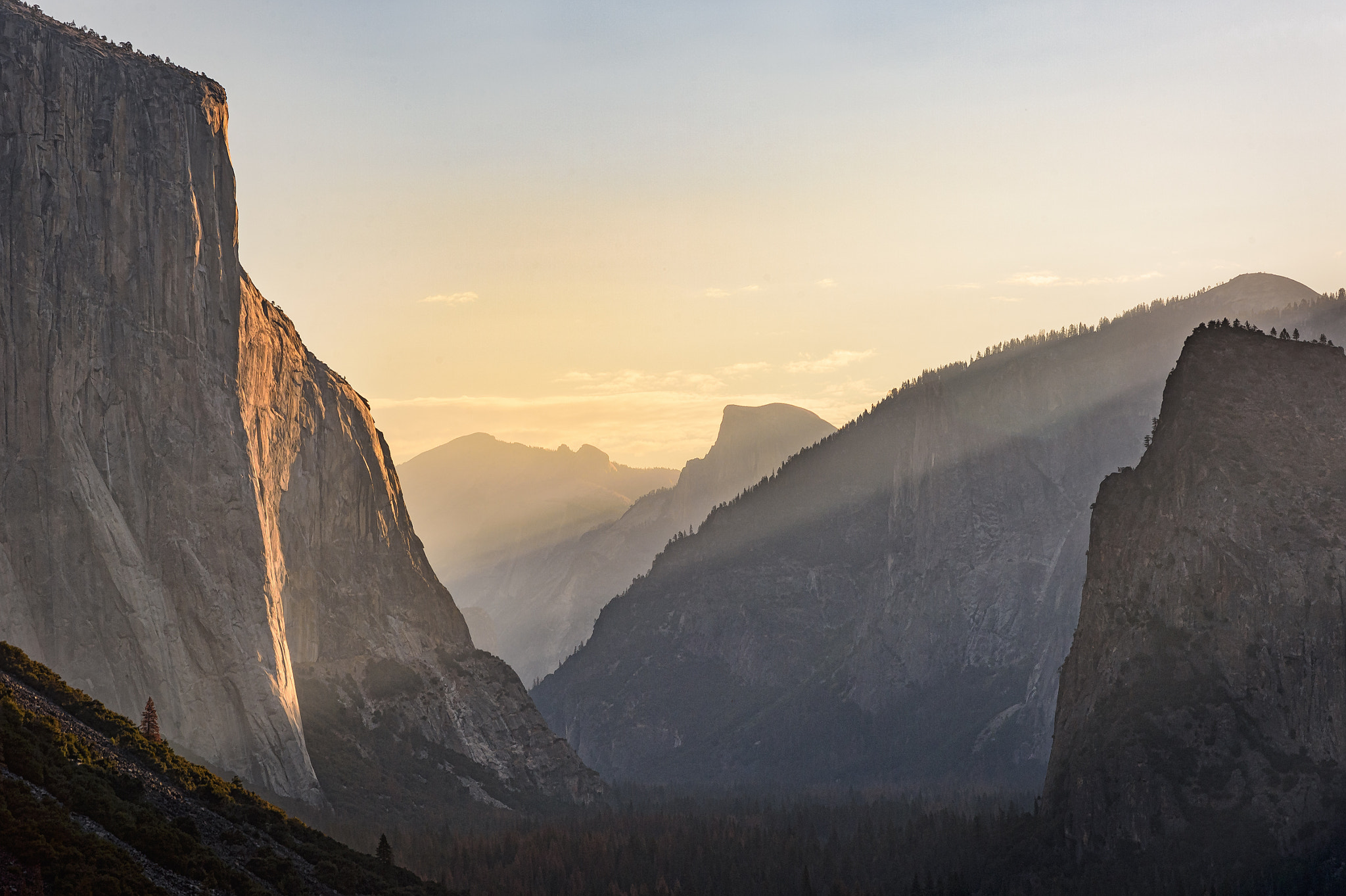 Nikon Df + Nikon AF-S Nikkor 85mm F1.8G sample photo. El capitan at sunrise photography