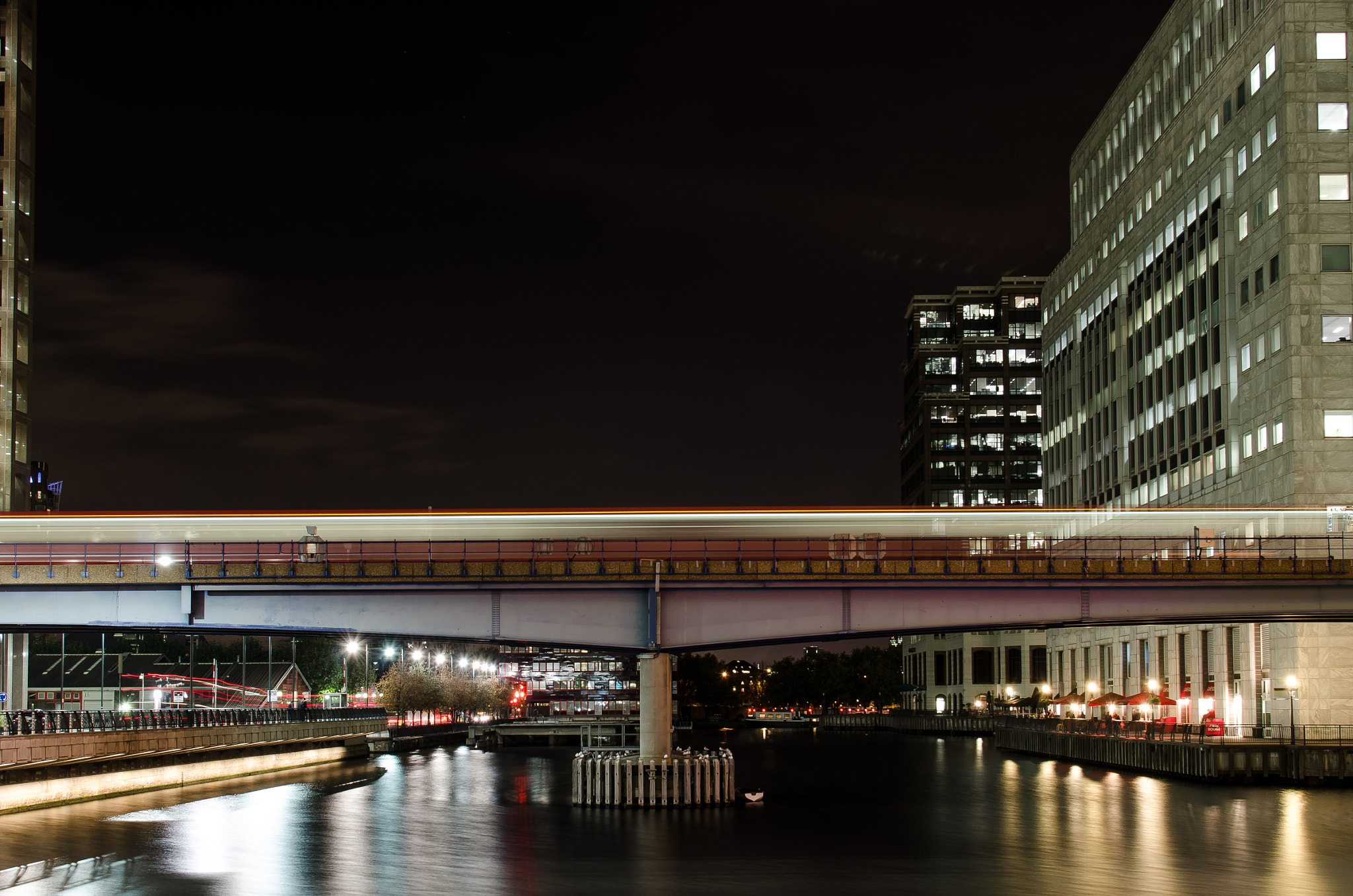 Nikon AF-S Nikkor 24-120mm F4G ED VR sample photo. Dlr long exposure photography