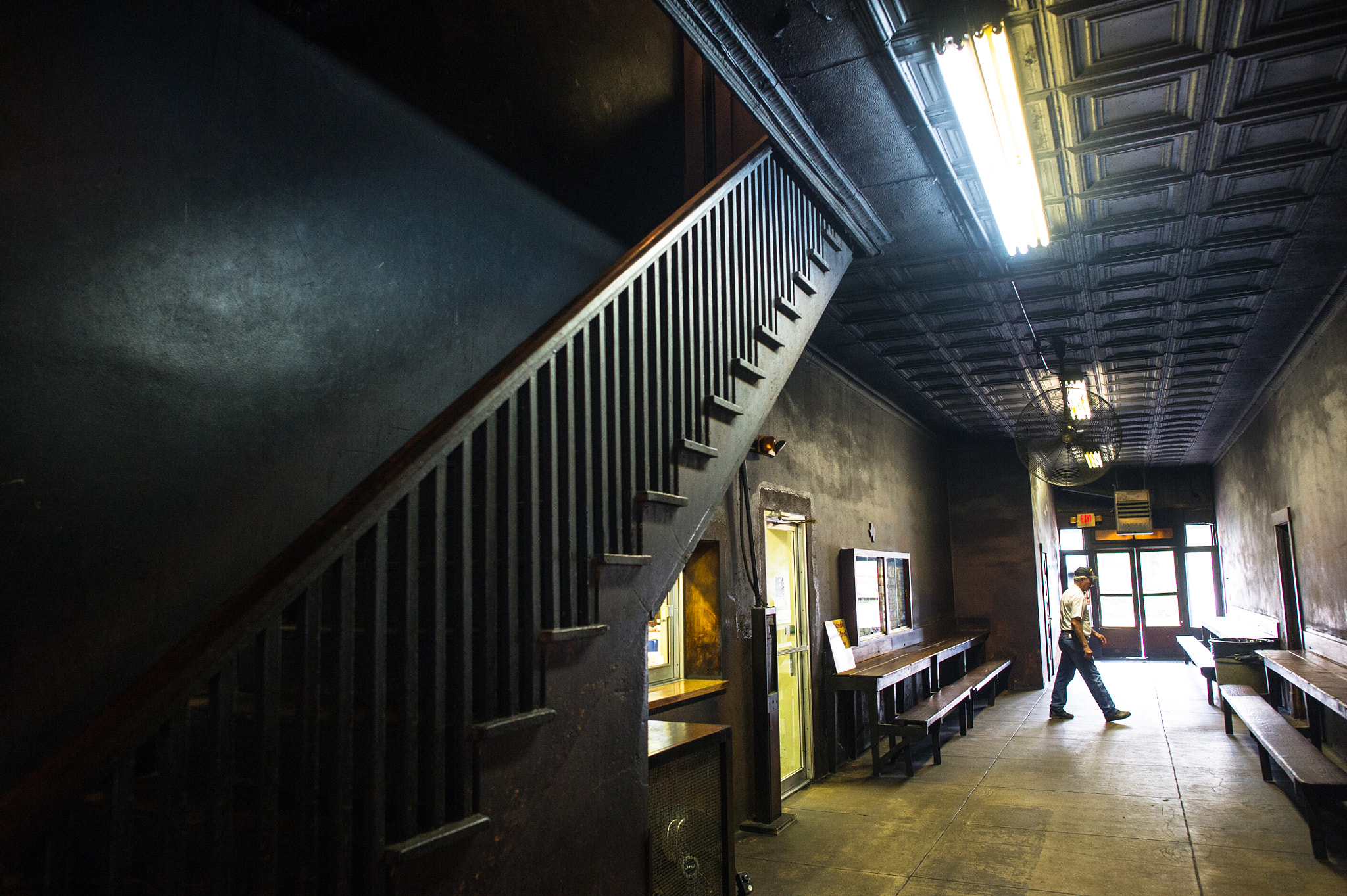 Nikon D3S + Nikon AF-S Nikkor 24mm F1.4G ED sample photo. Smitty's market since 1948 in lockhart, texas photography