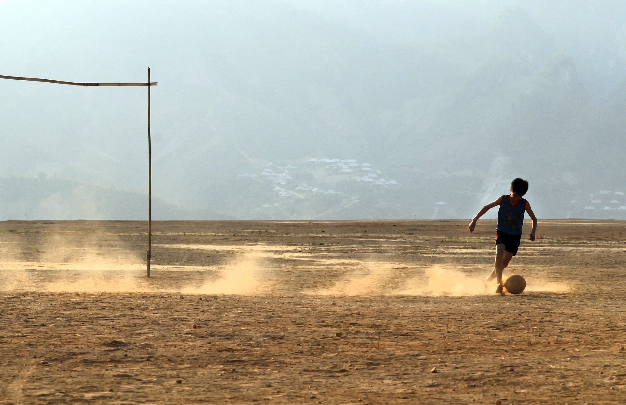 Nikon AF-Nikkor 80-200mm F2.8D ED sample photo. Football - the sport without borders photography