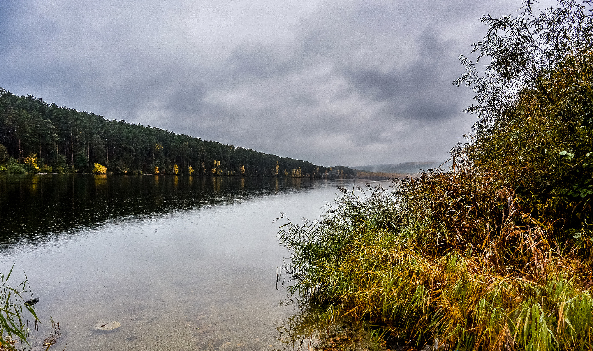 Nikon 1 Nikkor VR 6.7-13mm F3.5-5.6 sample photo. Inyshko lake photography