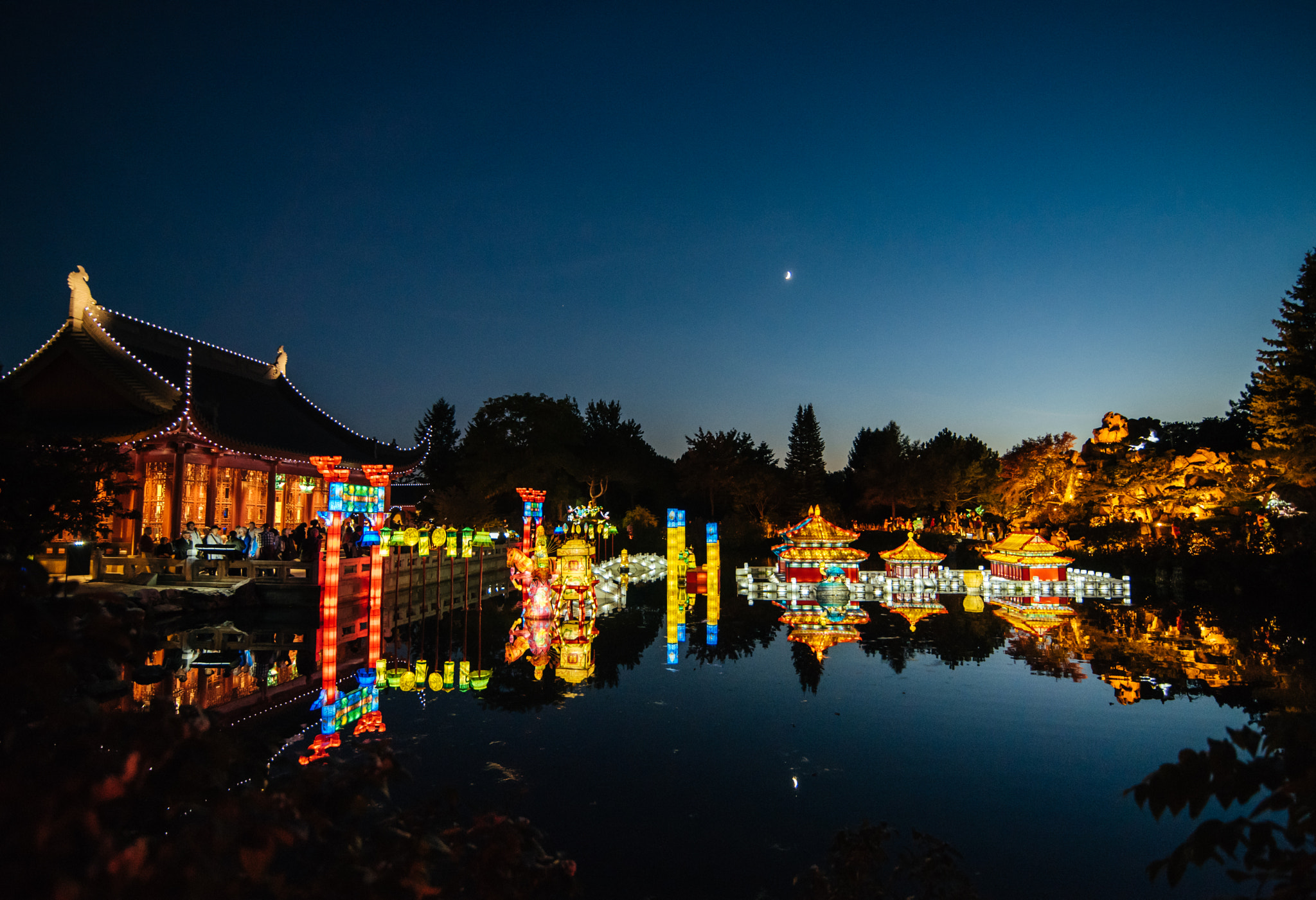 Tokina AT-X 16-28mm F2.8 Pro FX sample photo. Garden of light photography
