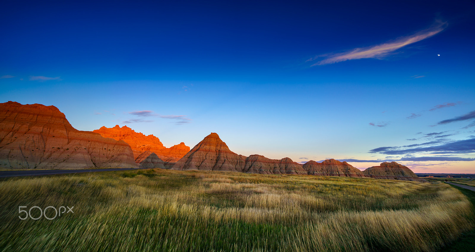 Sony a7R II sample photo. Badlands south dakota grassland sun down photography