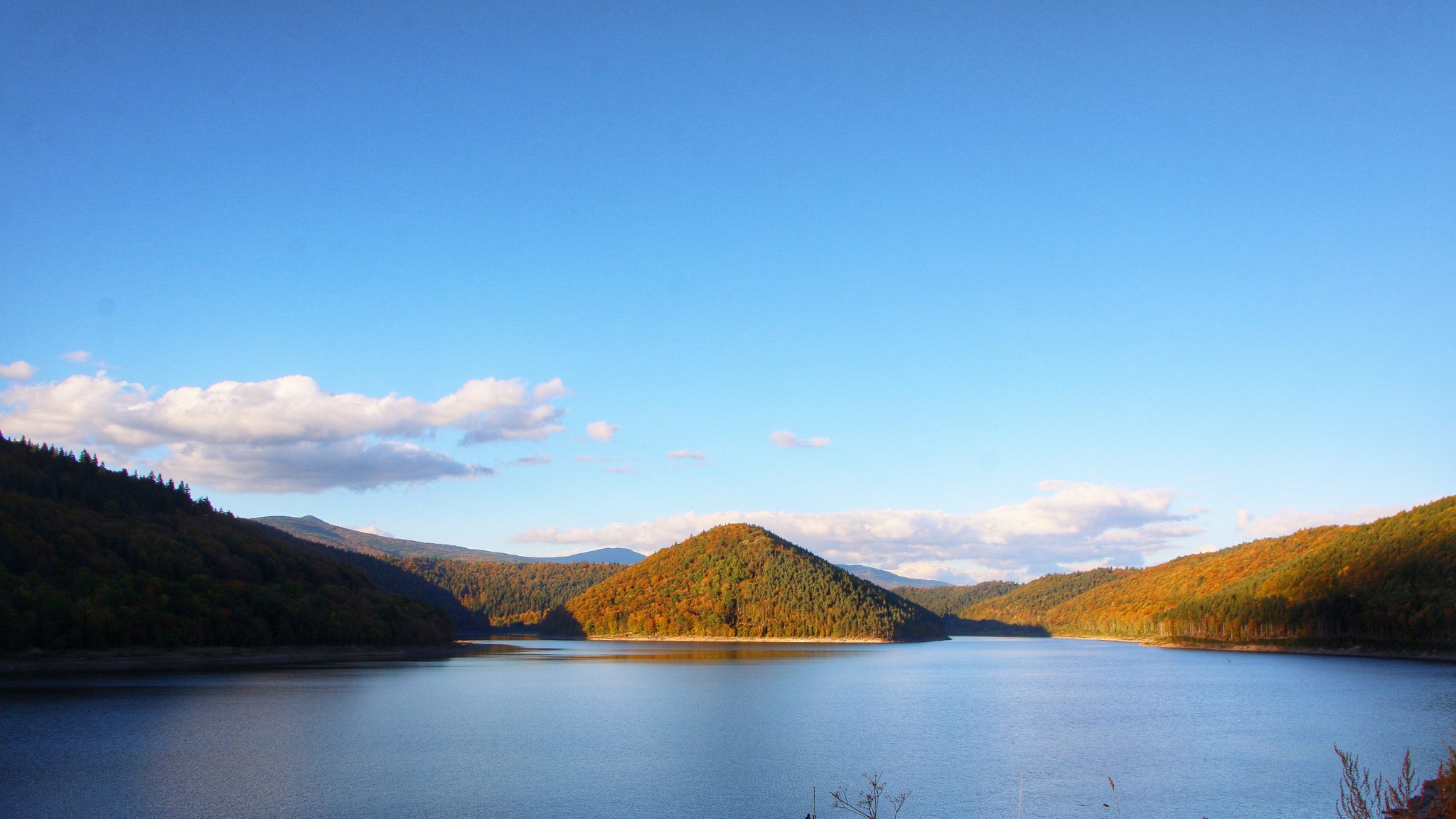Sigma 18-125mm F3.8-5.6 DC OS HSM sample photo. Autumn photography