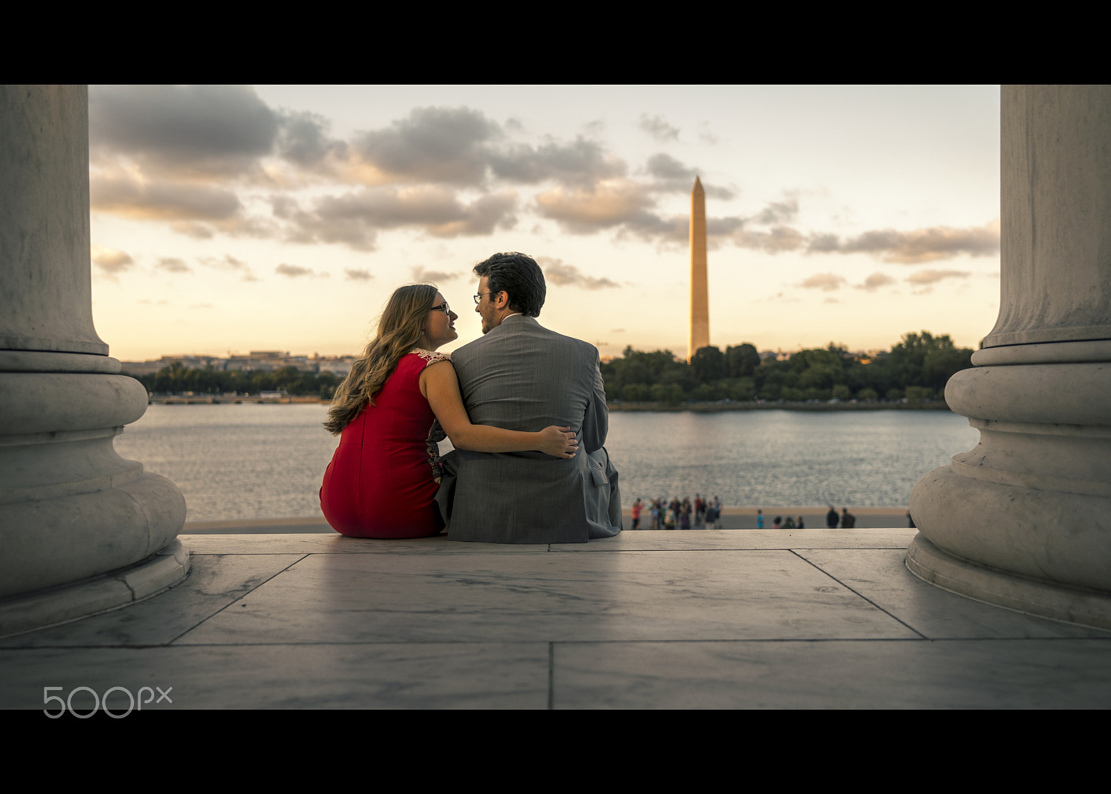 Sony a7 + Sony Distagon T* FE 35mm F1.4 ZA sample photo. Engagement portrait in washington dc photography