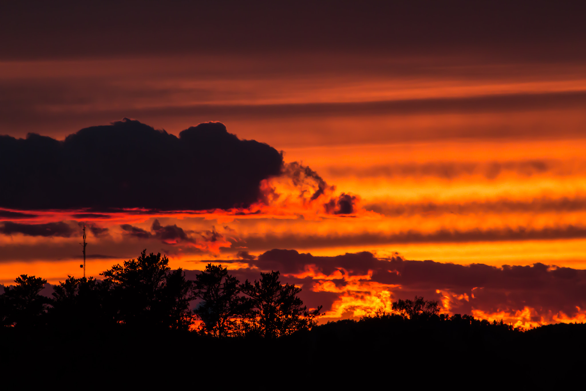 Canon EOS 70D + Canon EF 55-200mm F4.5-5.6 II USM sample photo. Fire in the sky photography