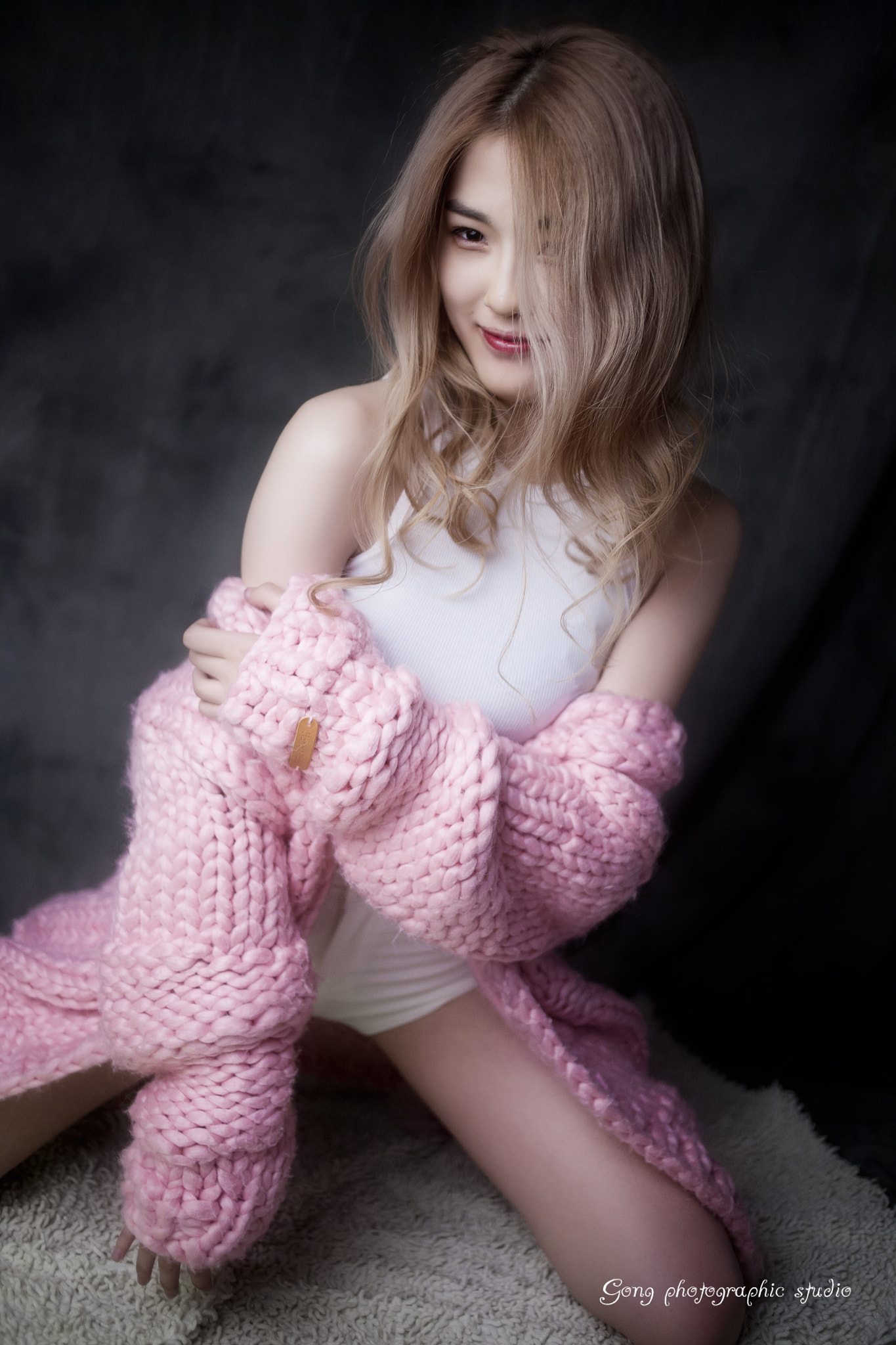 Canon EOS 5D + Canon EF 35mm F2 sample photo. Img photography