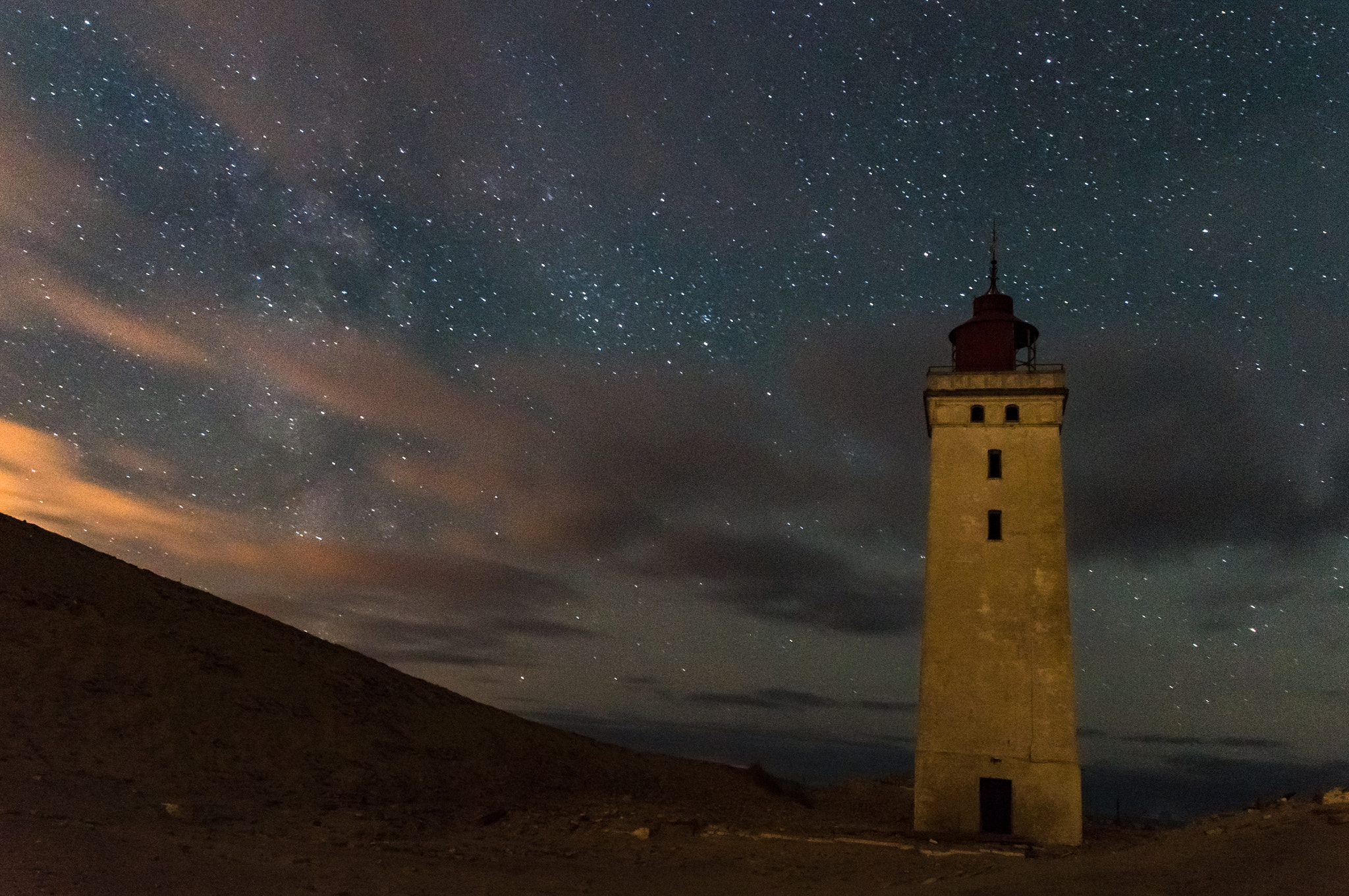 Sony SLT-A55 (SLT-A55V) sample photo. Abandoned lighthouse photography