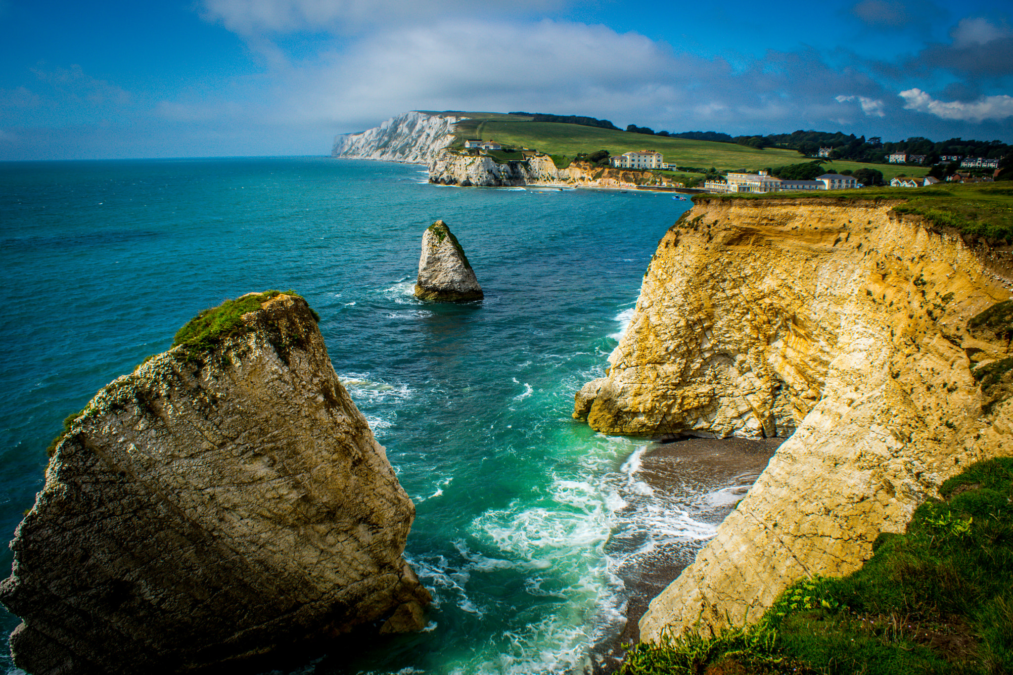 Sony DT 18-70mm F3.5-5.6 sample photo. Isle of wight coastline photography