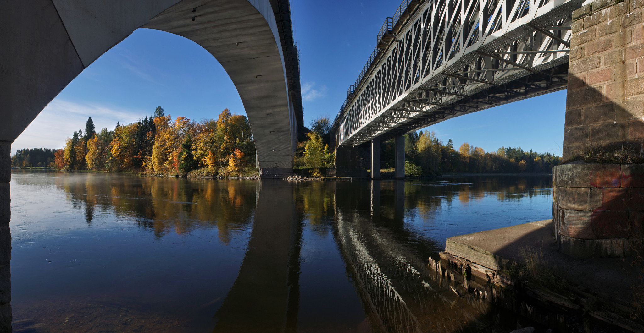 Sony Alpha NEX-7 + 20mm F2.8 sample photo. Bridges photography