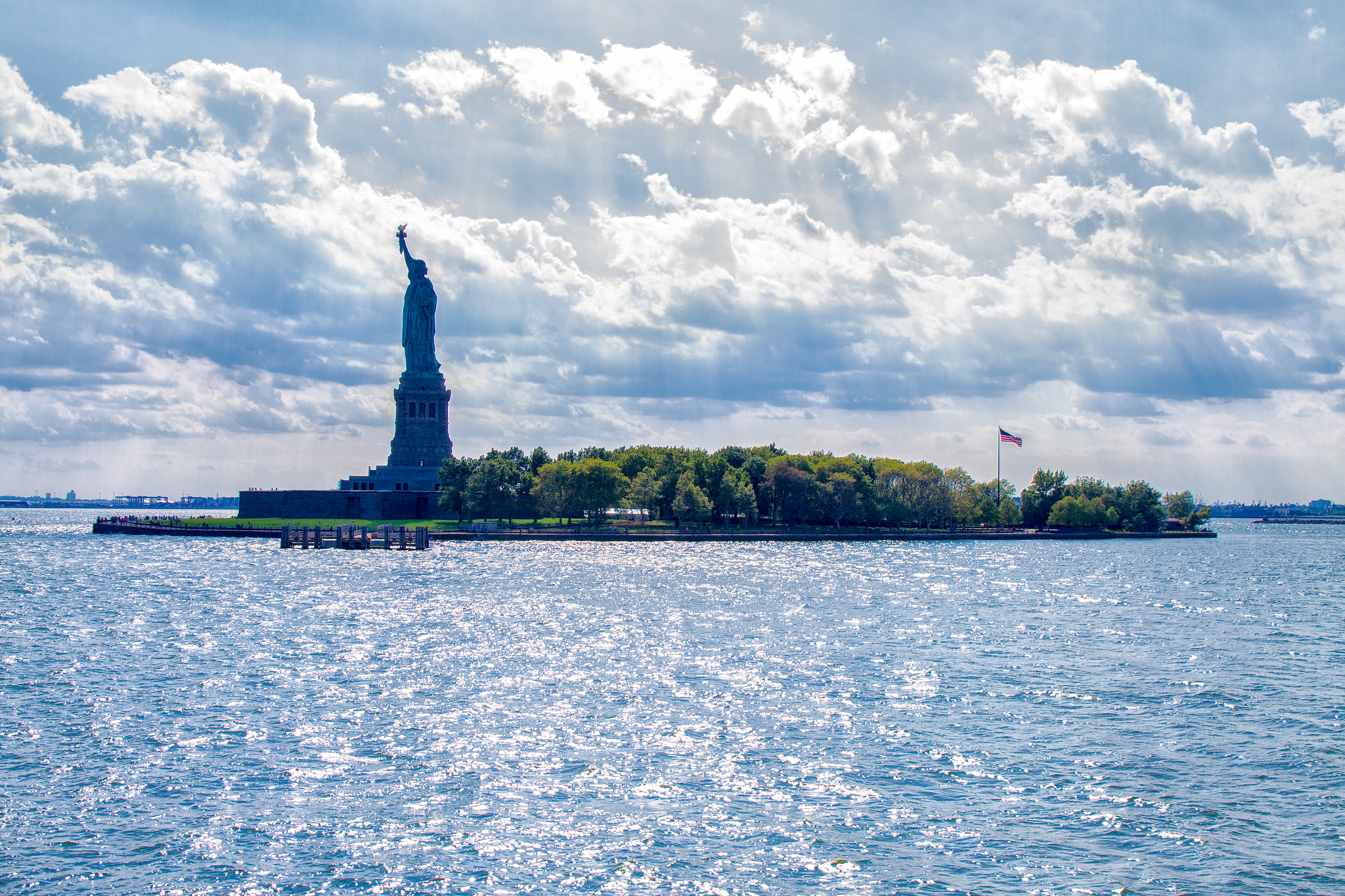 Canon EOS 7D + Tamron AF 18-270mm F3.5-6.3 Di II VC LD Aspherical (IF) MACRO sample photo. Statue of liberty photography