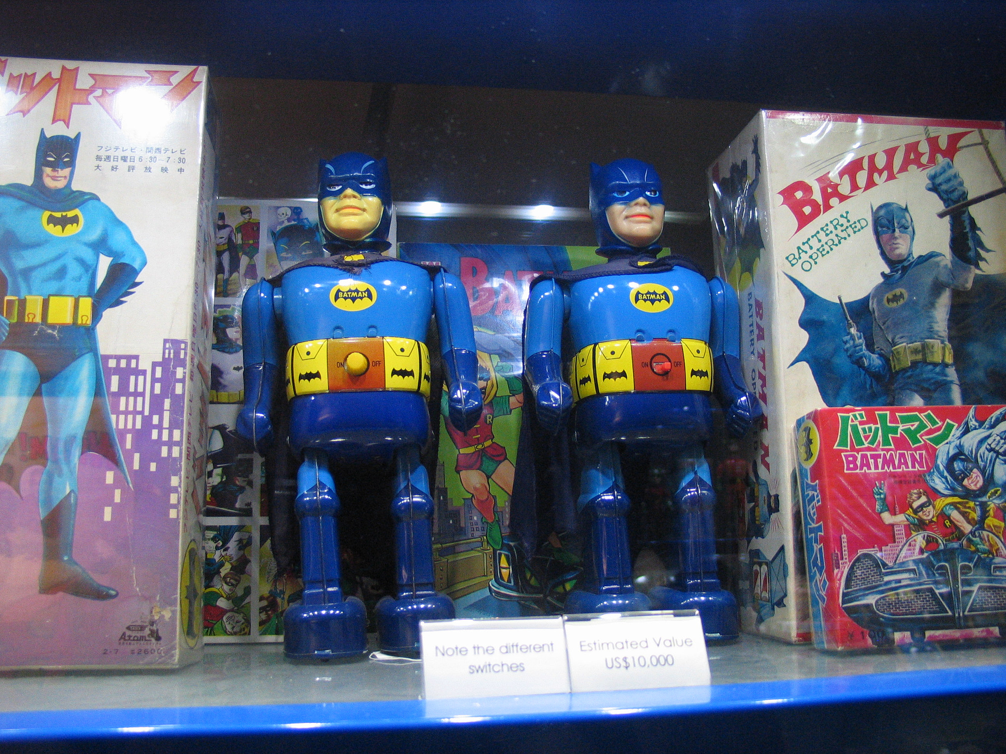 Canon POWERSHOT G5 sample photo. Na na na na.... batman! photography