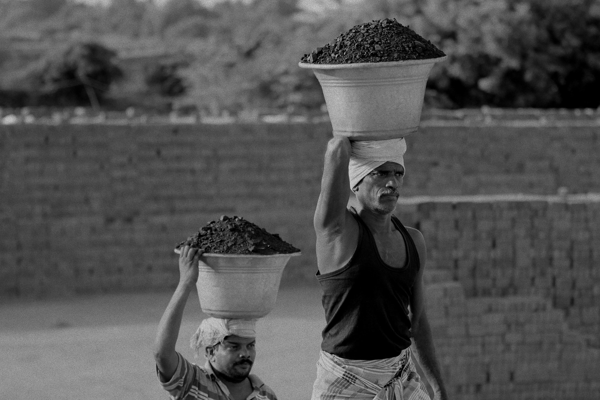 Canon EF 70-200mm F2.8L IS II USM sample photo. Brick clin worker photography