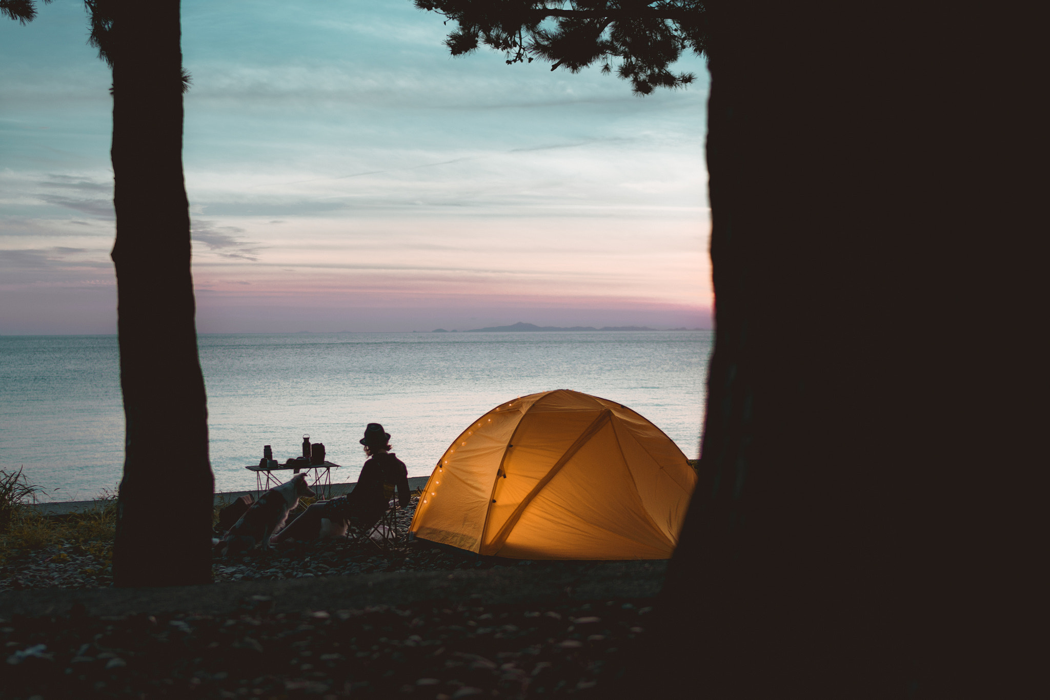 Sony a7 sample photo. Seaside tent photography