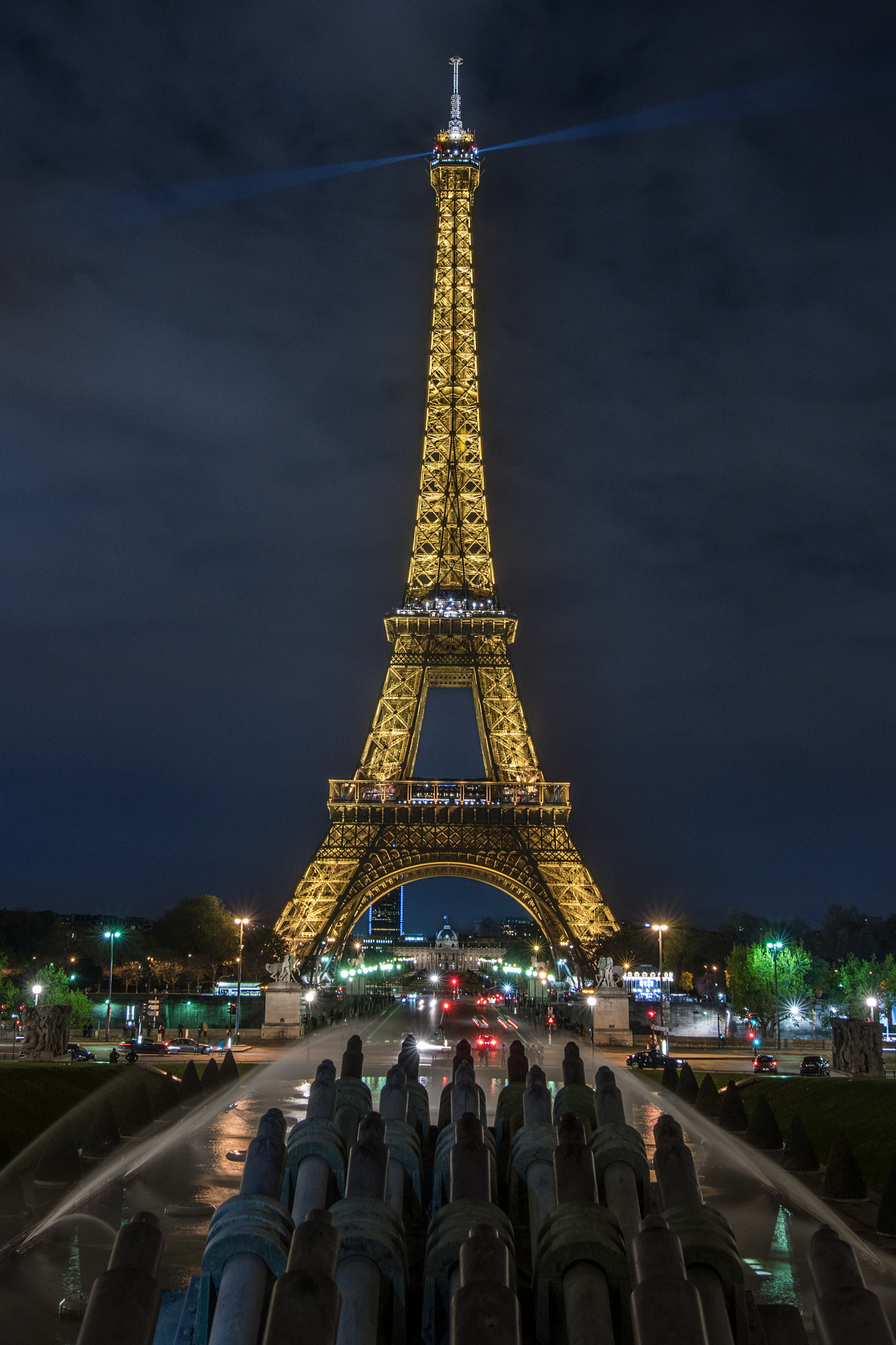 Nikon D5500 + Sigma 18-35mm F1.8 DC HSM Art sample photo. Paris eiffel tower photography