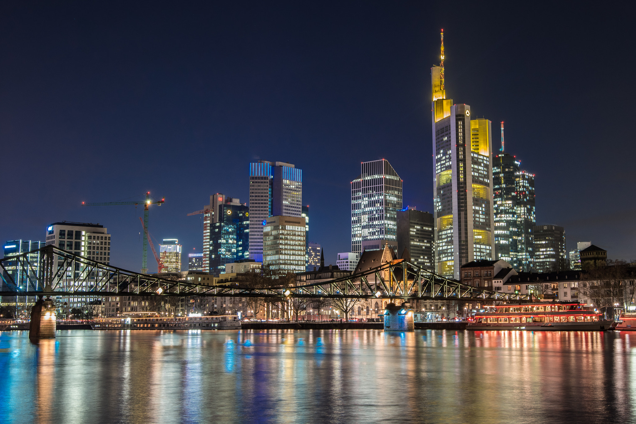 Nikon D5500 + Sigma 18-35mm F1.8 DC HSM Art sample photo. Frankfurt skyline photography