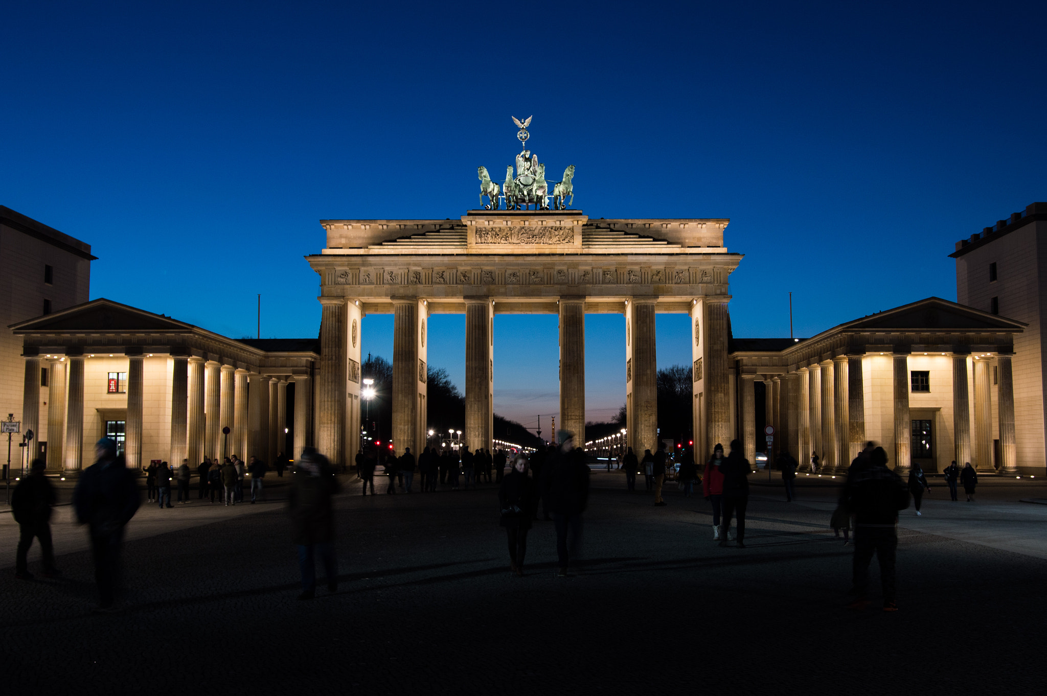 Nikon D3200 + Sigma 18-35mm F1.8 DC HSM Art sample photo. Brandenburgertor photography