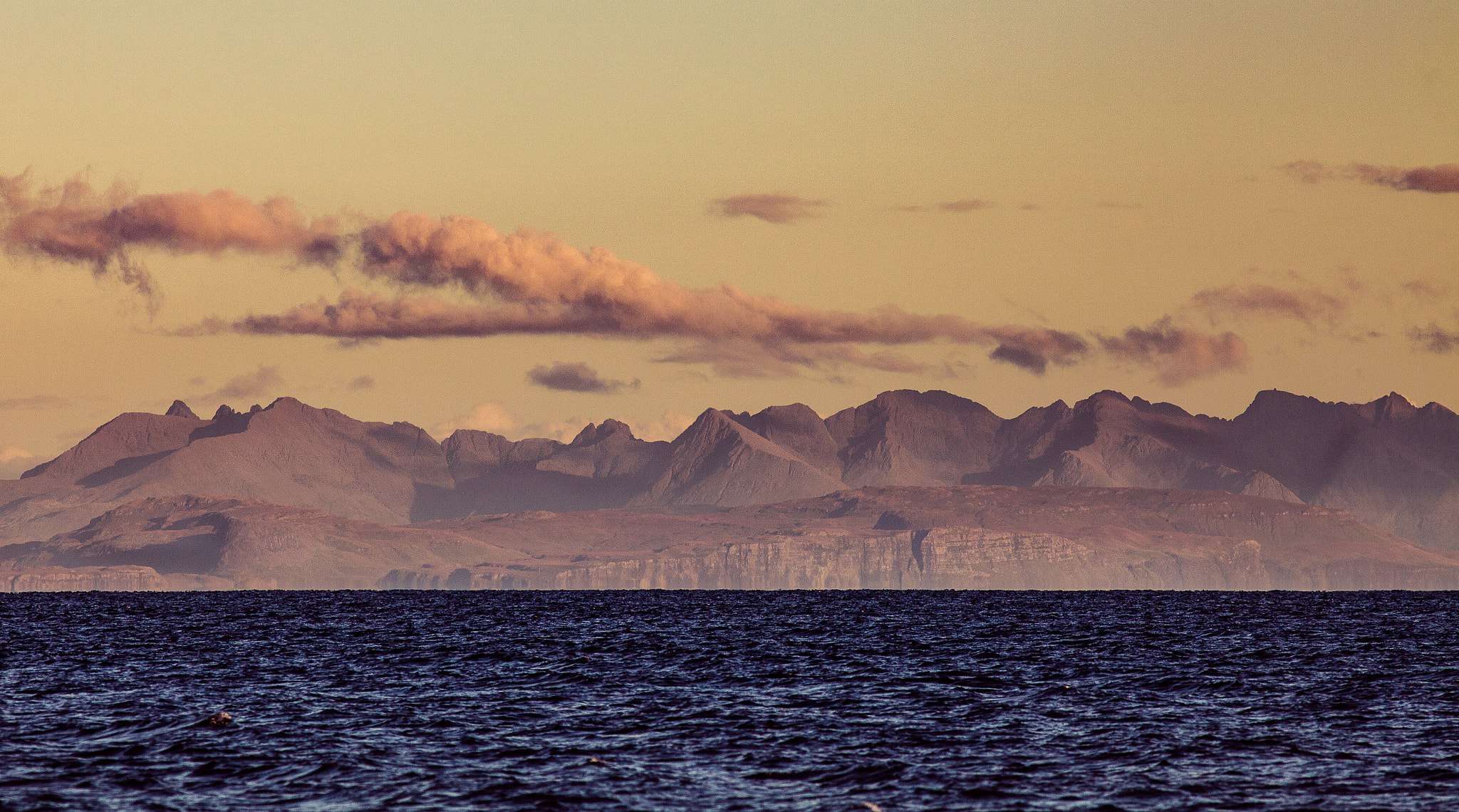 Canon EF 300mm F4L IS USM sample photo. The cuillins photography