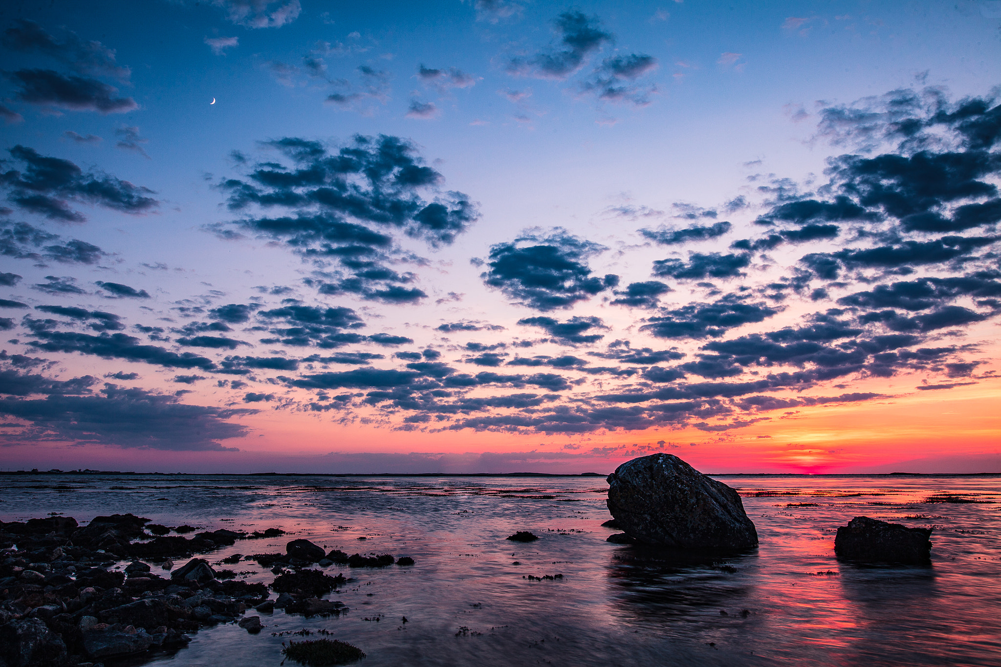 Sigma 24mm F1.4 DG HSM Art sample photo. Dusk in the northfjord photography
