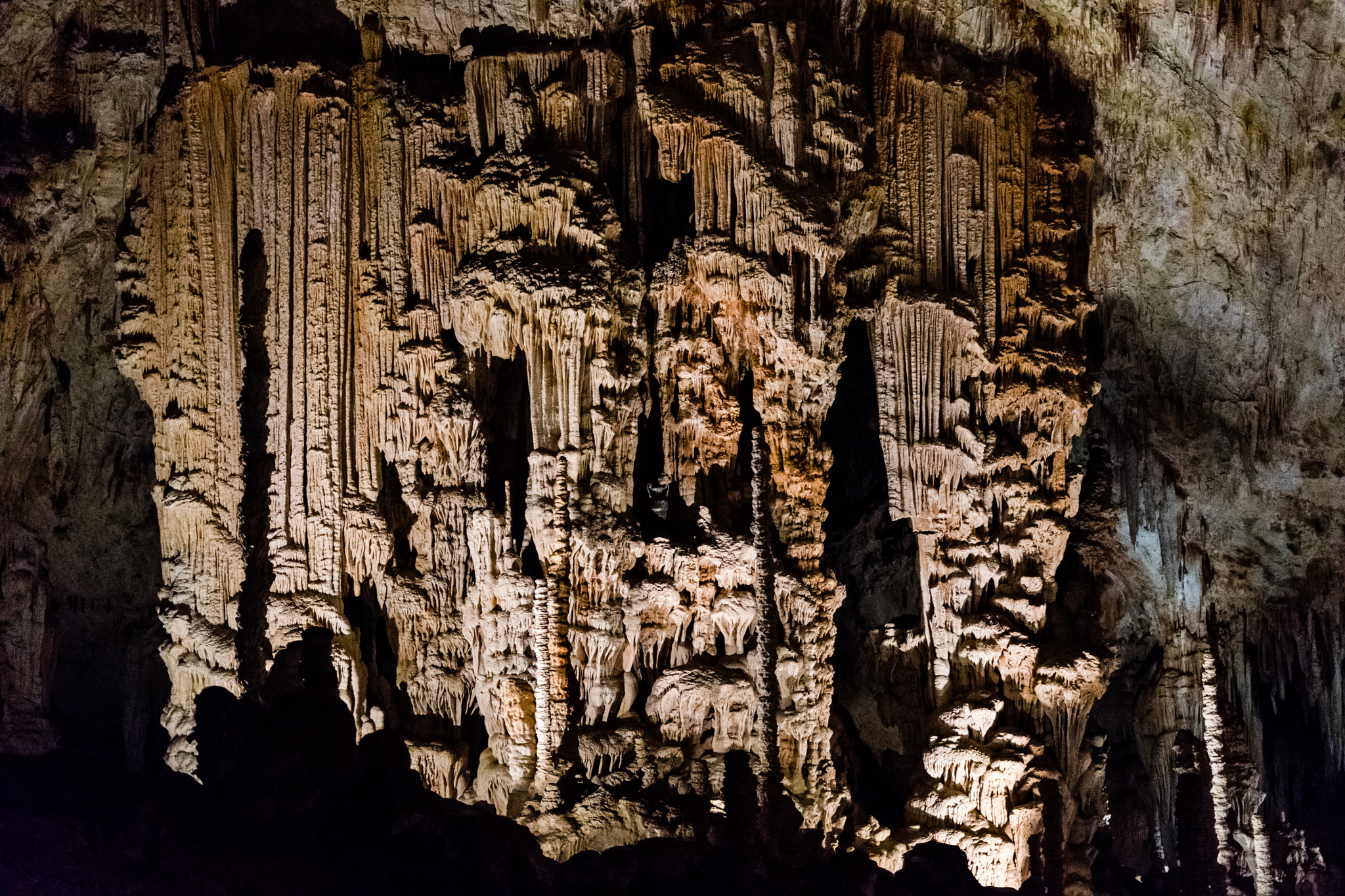Nikon D3300 + Sigma 18-35mm F1.8 DC HSM Art sample photo. Grand site de l'aven d'orgnac #9 - wall of stalactites photography