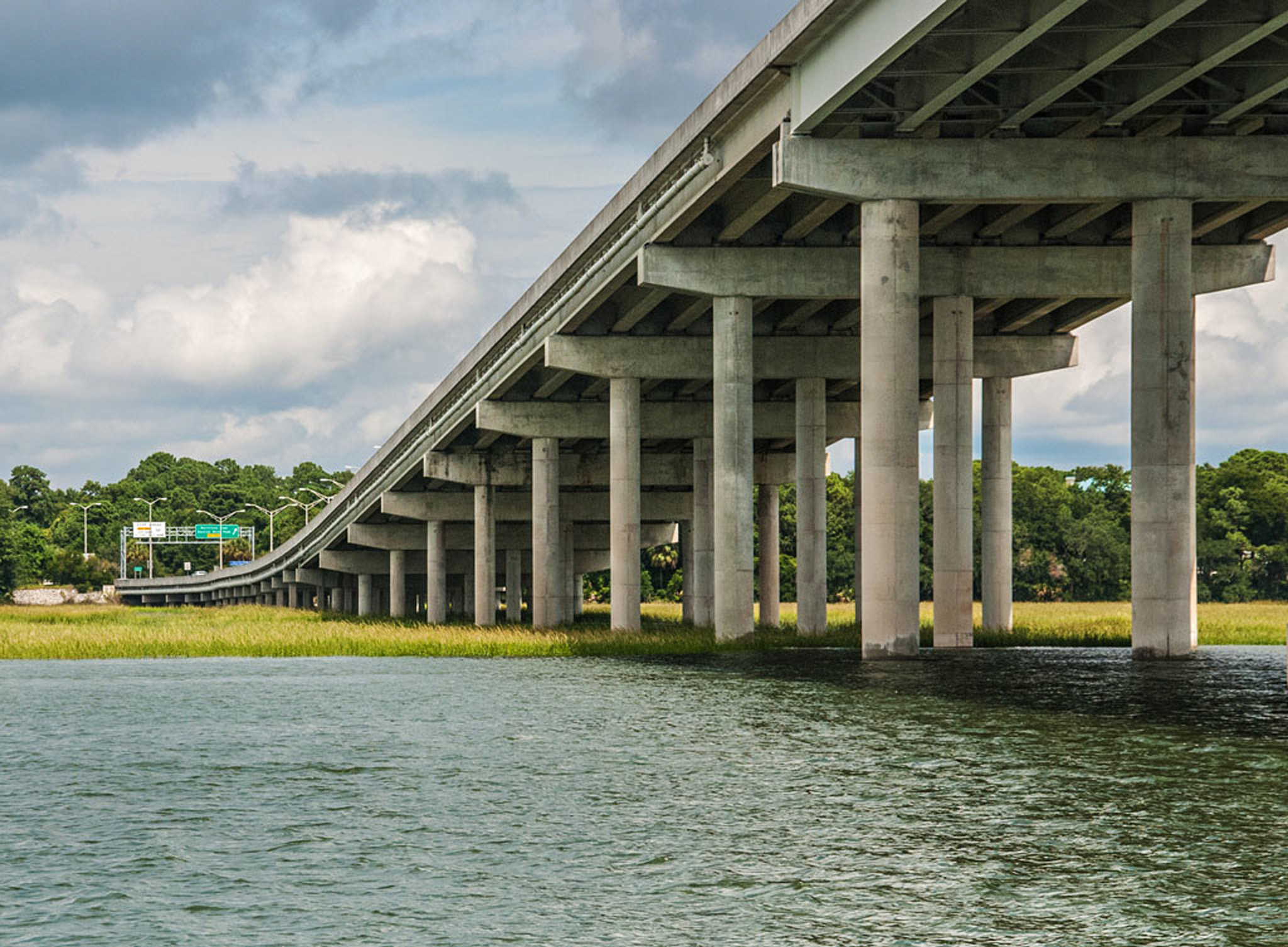 Nikon D80 + Sigma 18-200mm F3.5-6.3 DC sample photo. Island bridge photography