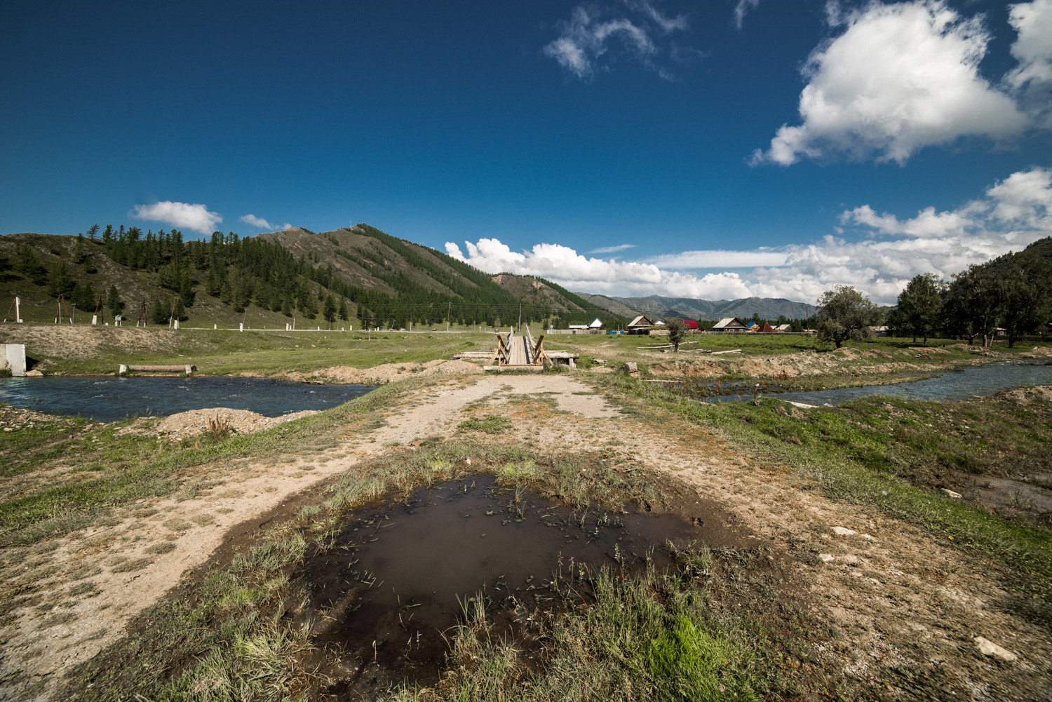 Samyang 14mm F2.8 ED AS IF UMC sample photo. In the altai village photography