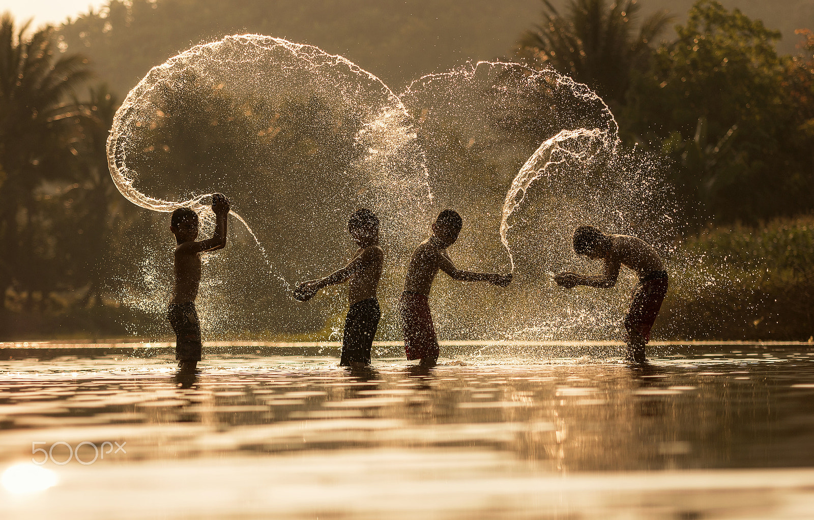Sigma 70-200mm F2.8 EX DG OS HSM sample photo. Splashing . photography