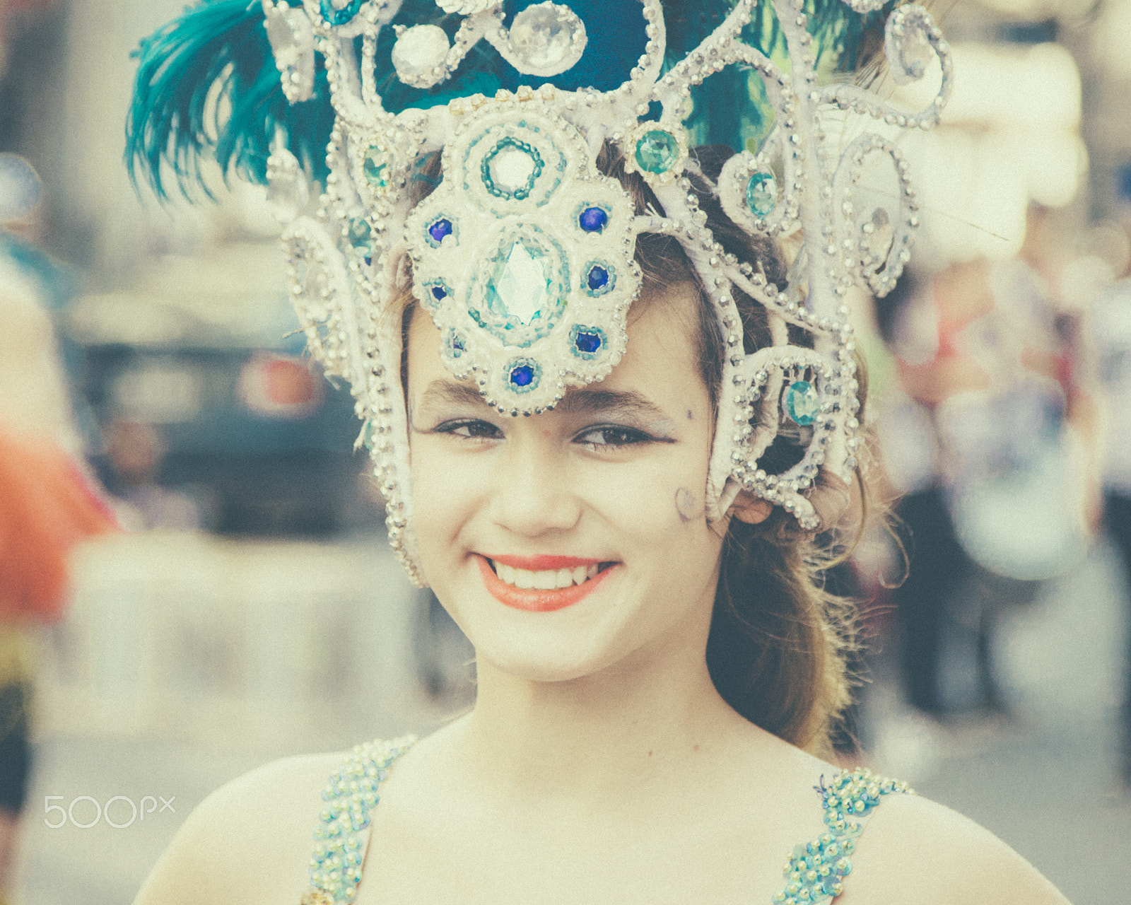 Canon EOS 700D (EOS Rebel T5i / EOS Kiss X7i) sample photo. Dance at the fair photography