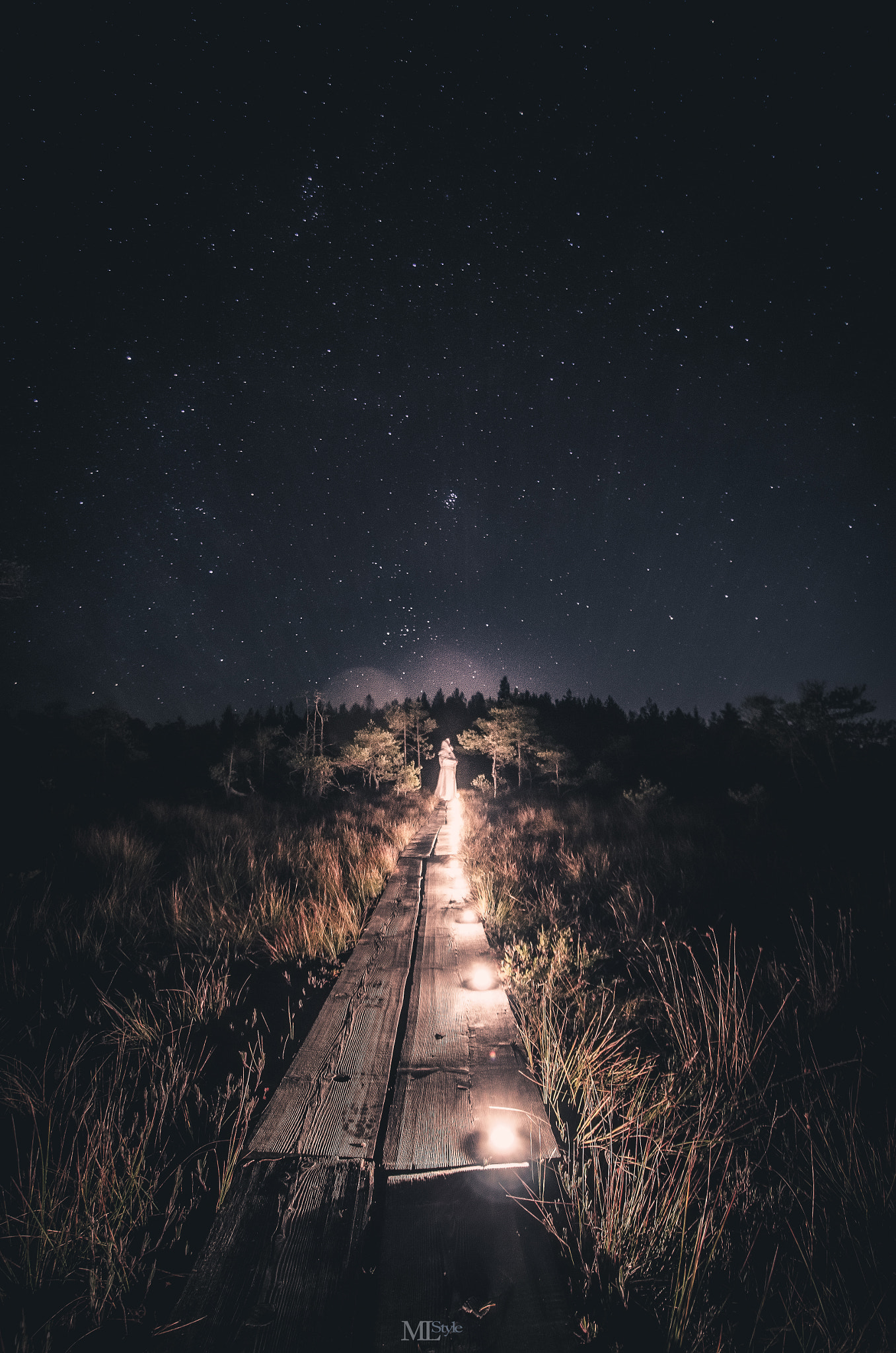 Samyang 14mm F2.8 ED AS IF UMC sample photo. Path of candles. photography