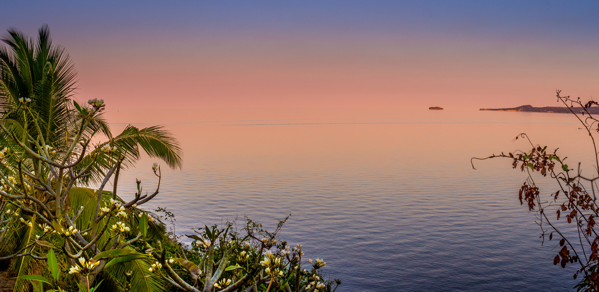 Canon EF 24-70mm F4L IS USM sample photo. No horizon photography