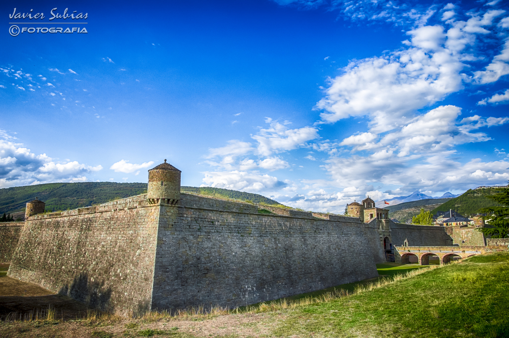 Sigma 17-70mm F2.8-4 DC Macro OS HSM | C sample photo. Ciudadela de jaca, huesca, aragón, espaÑa photography
