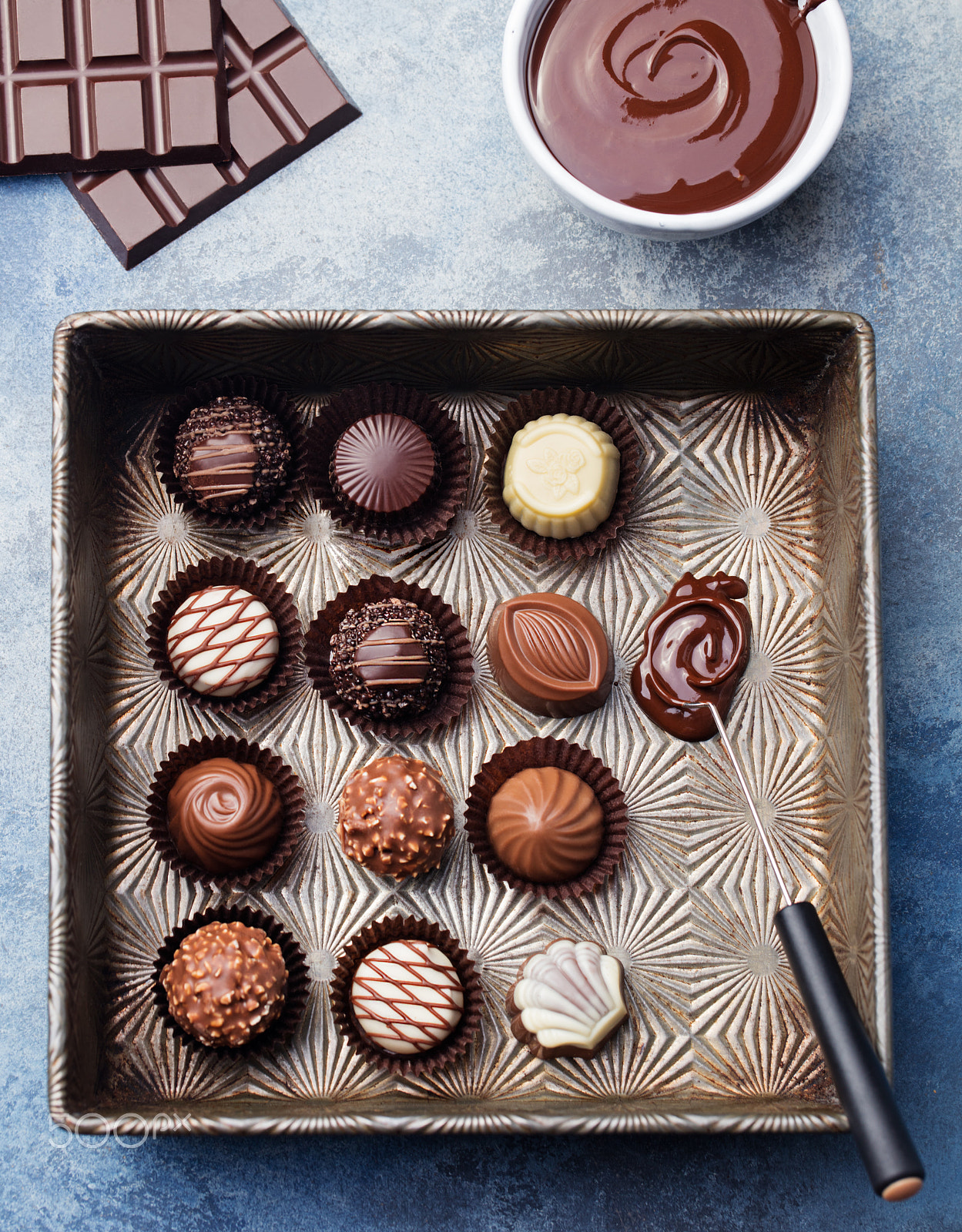 Canon EOS 5DS + Canon EF 100mm F2.8L Macro IS USM sample photo. Chocolate candies, vintage dish, chocolatier tool photography