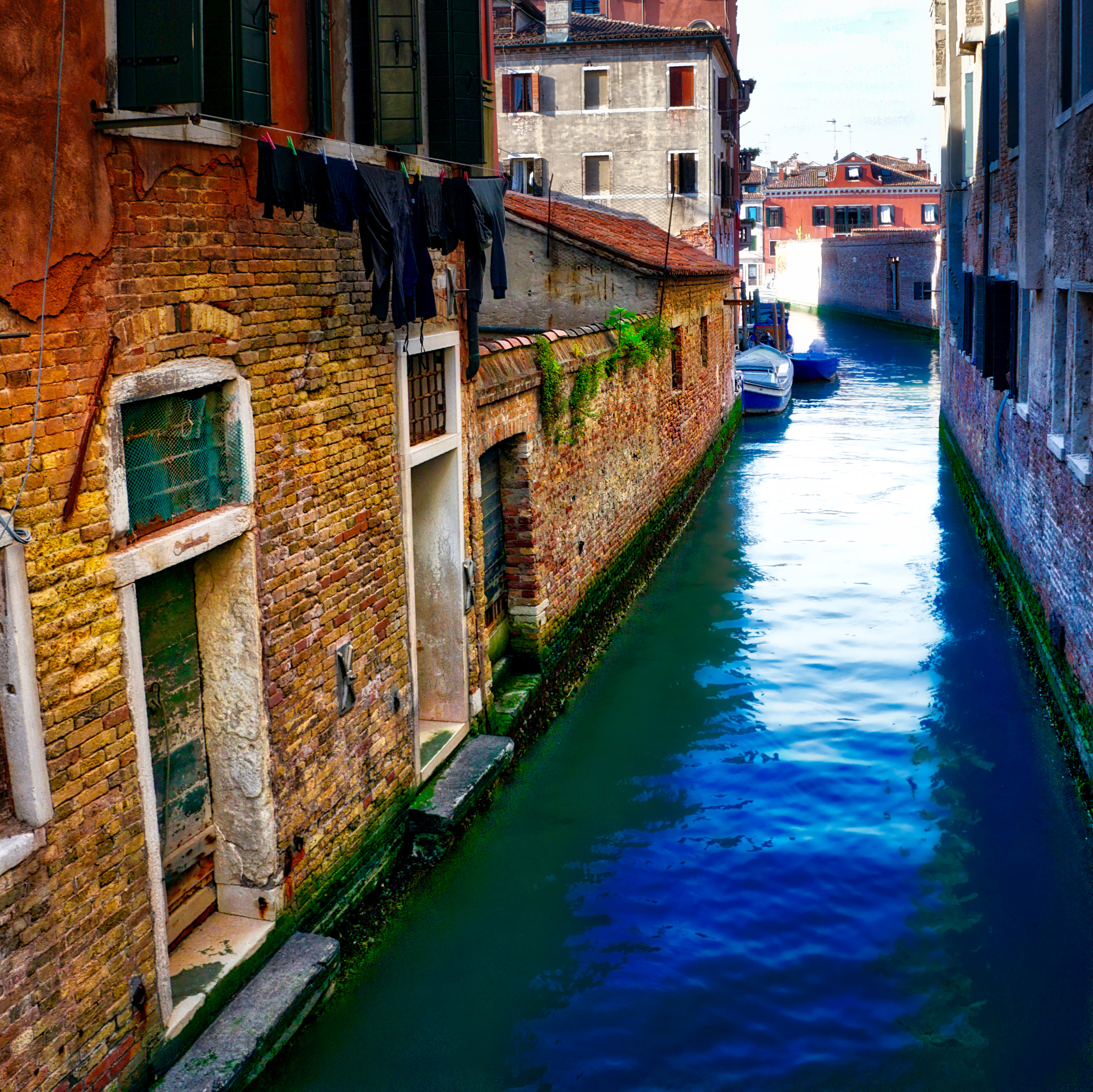 Sony a6000 + Tamron 18-200mm F3.5-6.3 Di III VC sample photo. A quite afternoon in venice. photography