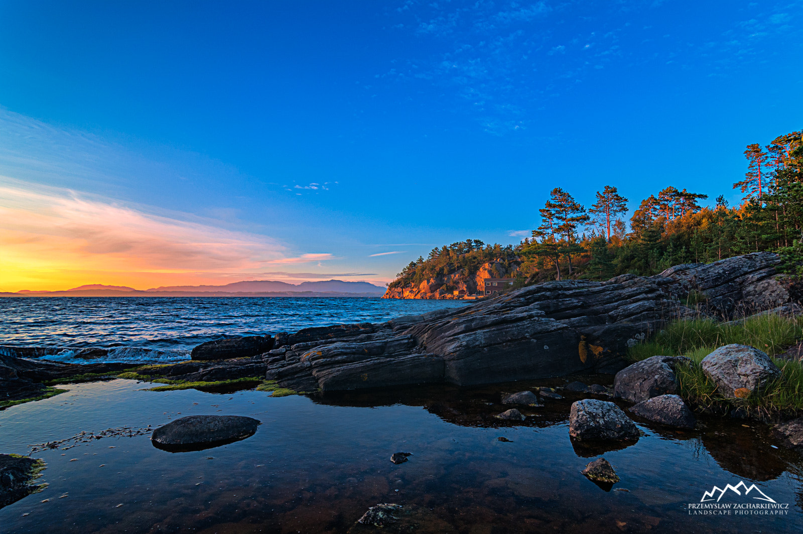 Tokina AT-X Pro 11-16mm F2.8 DX sample photo. Sunset of the day photography