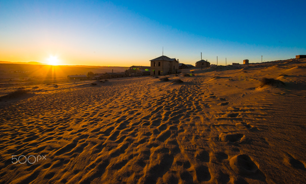 Nikon D800 + Sigma 12-24mm F4.5-5.6 II DG HSM sample photo. Namibia kolmanskop2 photography