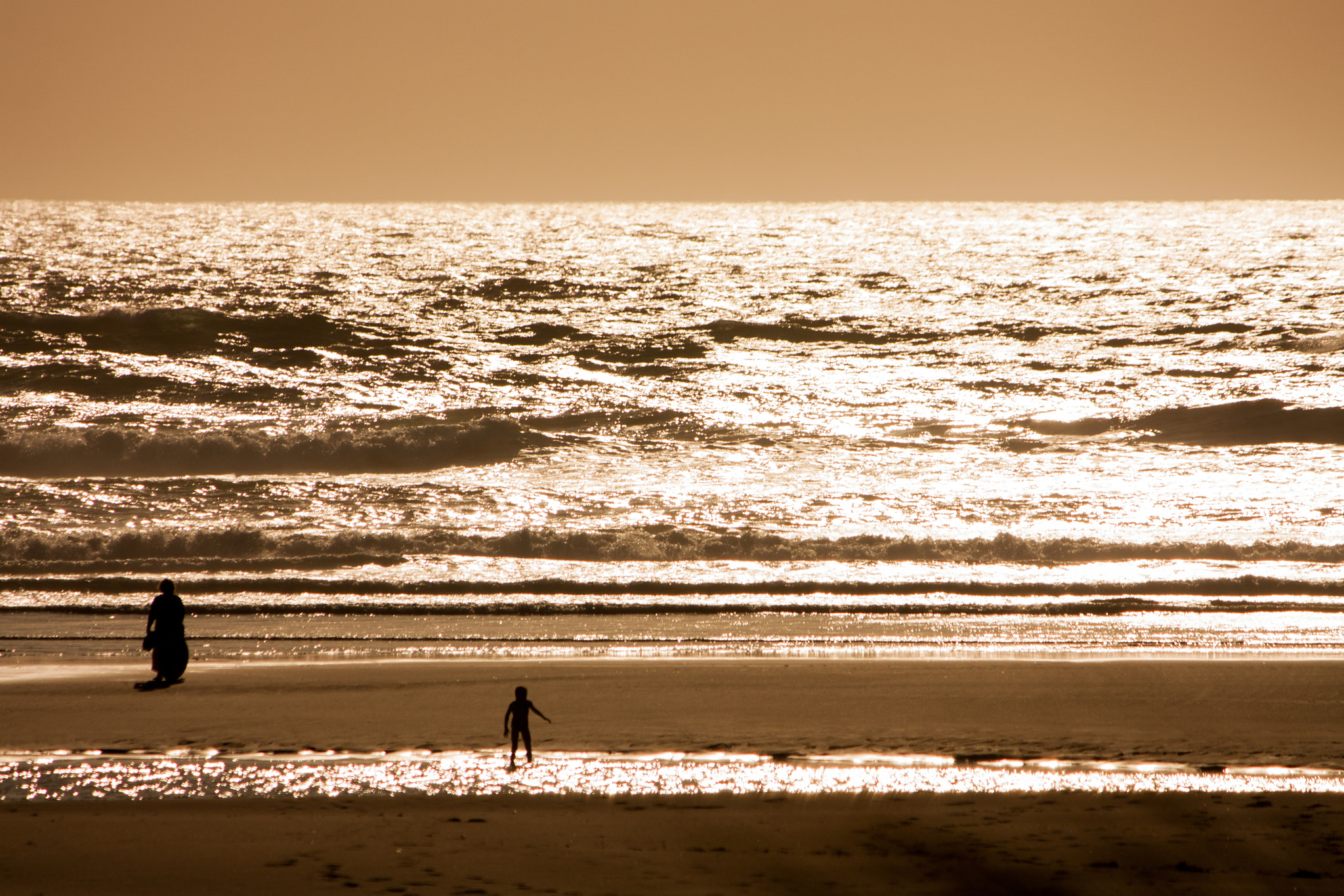 Canon EF-S 55-250mm F4-5.6 IS sample photo. Sunspray photography
