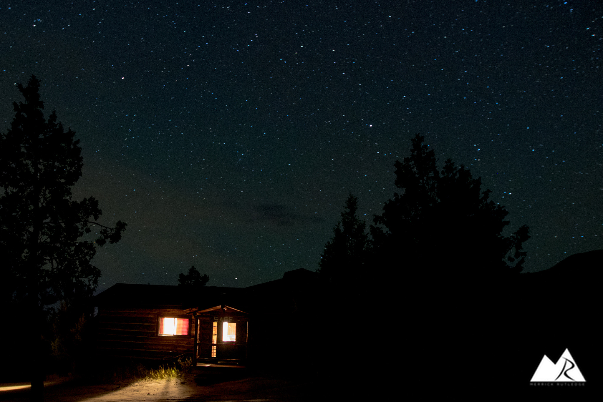 Canon EF 16-35mm F2.8L II USM sample photo. Night at frontier ranch photography