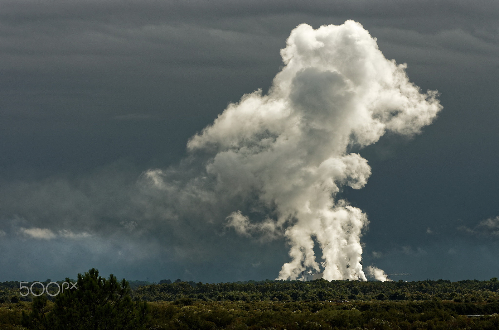 Pentax K-5 II sample photo. Facture's factory steam smoke photography