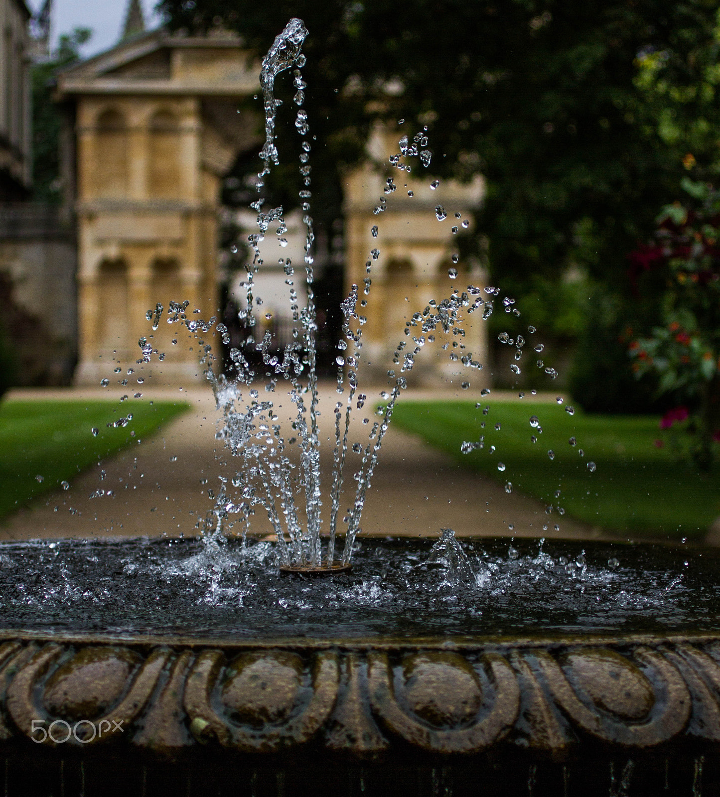 Canon EF 50mm F2.5 Macro sample photo. Water fountain photography