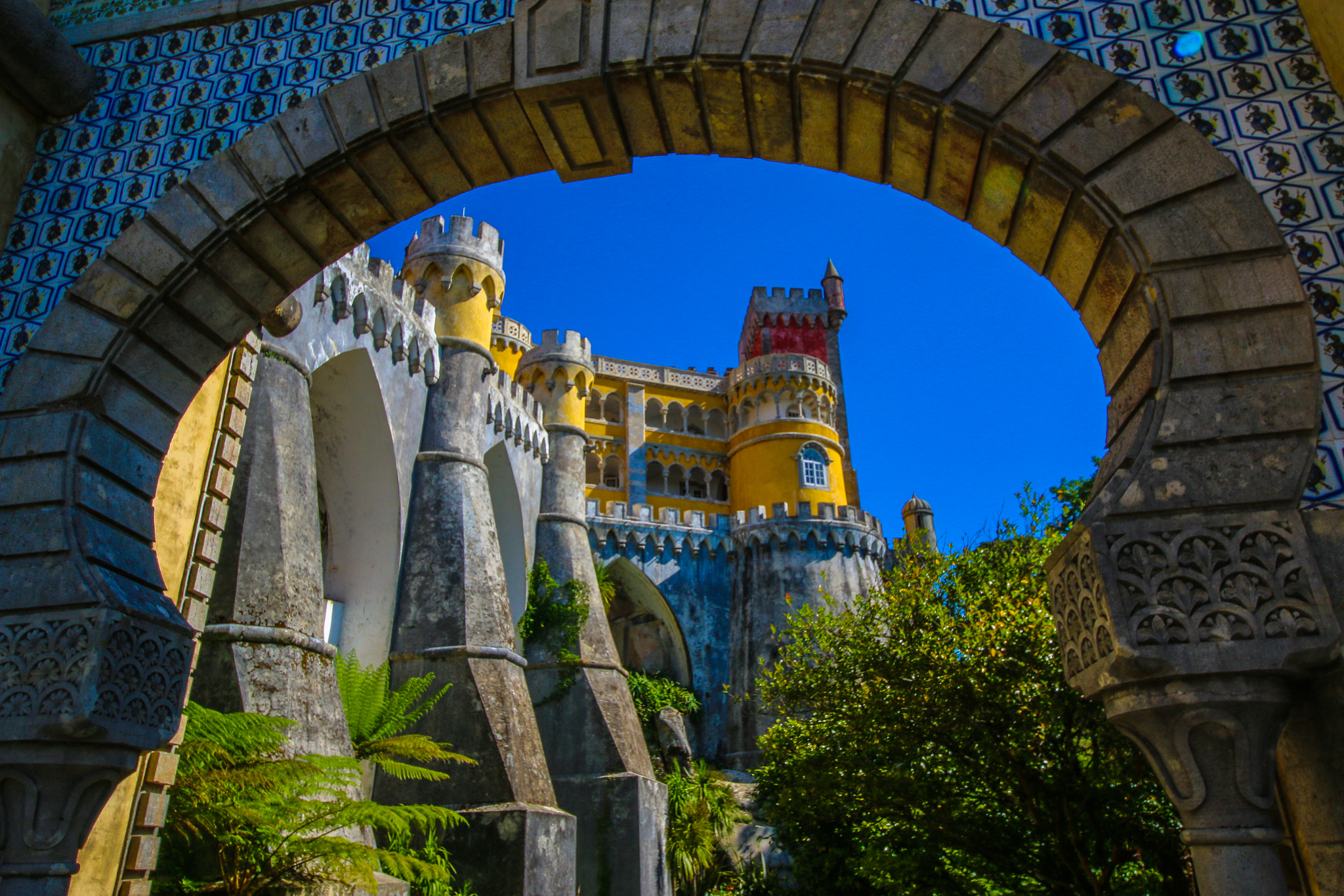 Canon EOS 70D + Sigma 8-16mm F4.5-5.6 DC HSM sample photo. Sintra portugal photography