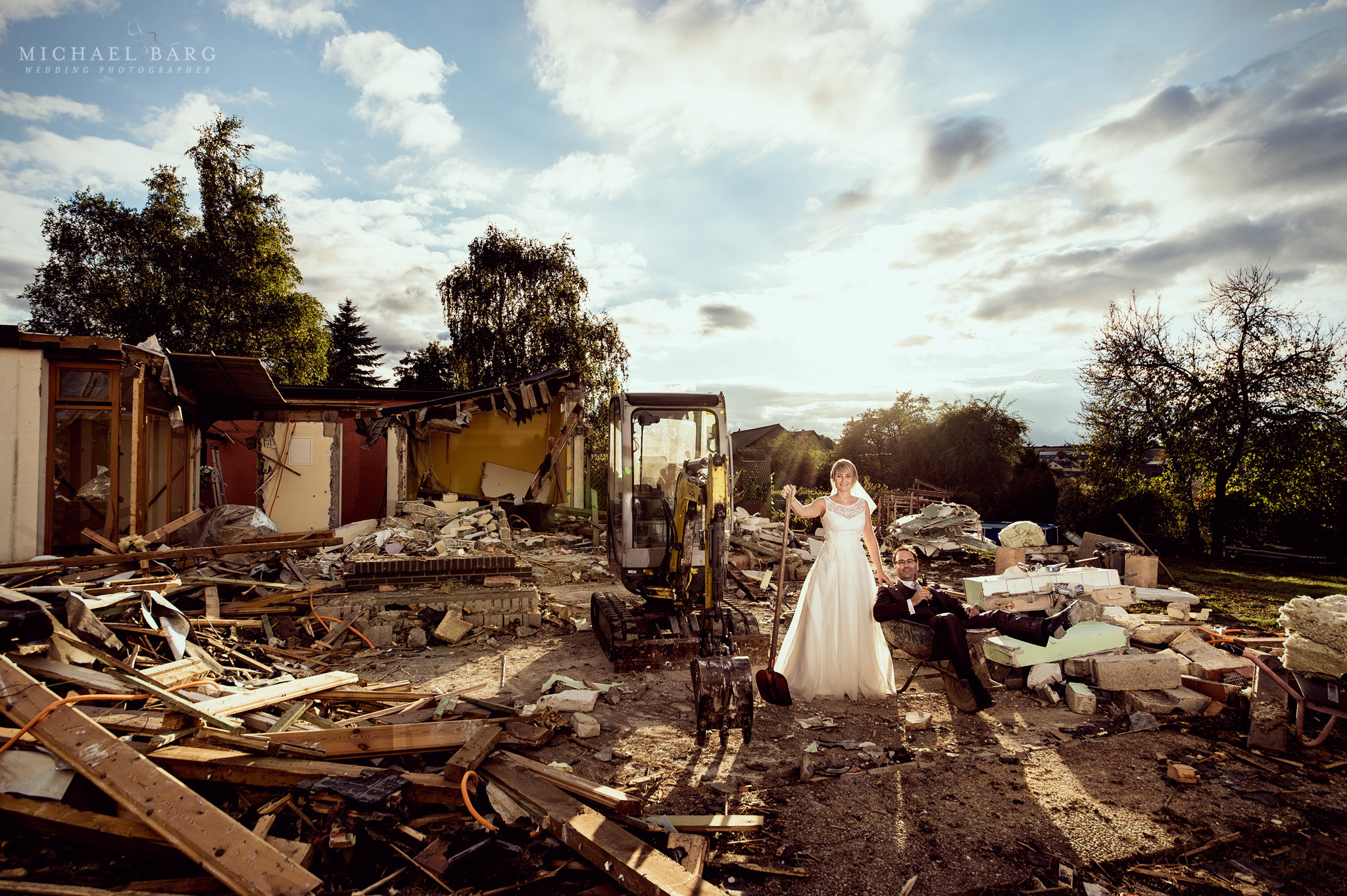 Sigma 12-24mm F4.5-5.6 II DG HSM sample photo. We'll bring the house down... photography